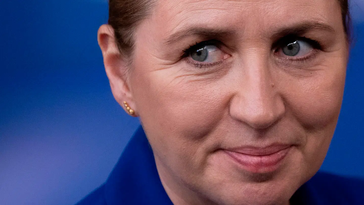 Mattias Tesfaye fortæller om Mette Frederiksens perfektionistiske og til tider hårde ledelsesstil, som han personligt finder sig godt til rette i.