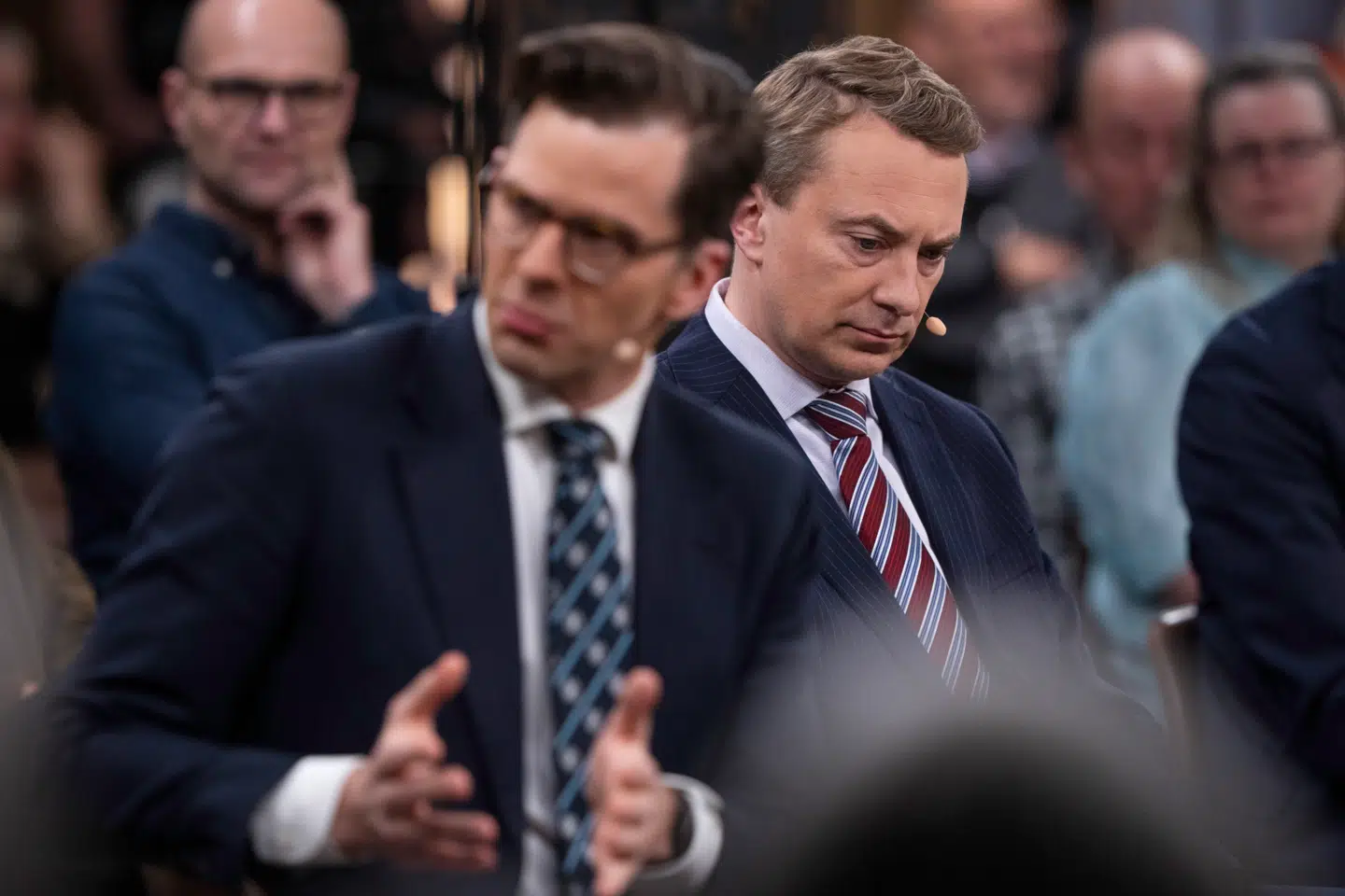Morten Messerschmidt (DF) og Alex Vanopslagh (LA) til partilederdebat på TV 2 i Brande.