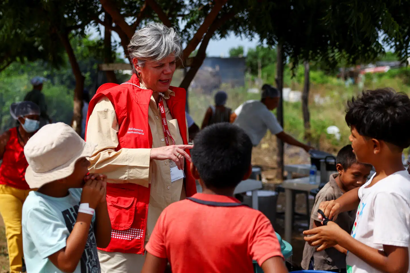 Det er vigtigt, at Danmark ikke reducerer ulandsbistanden. For der er nødhjælpskriser overalt i verden, lyder det fra Charlotte Slente, der er generalsekretær i Dansk Flygtningehjælp (DRC).