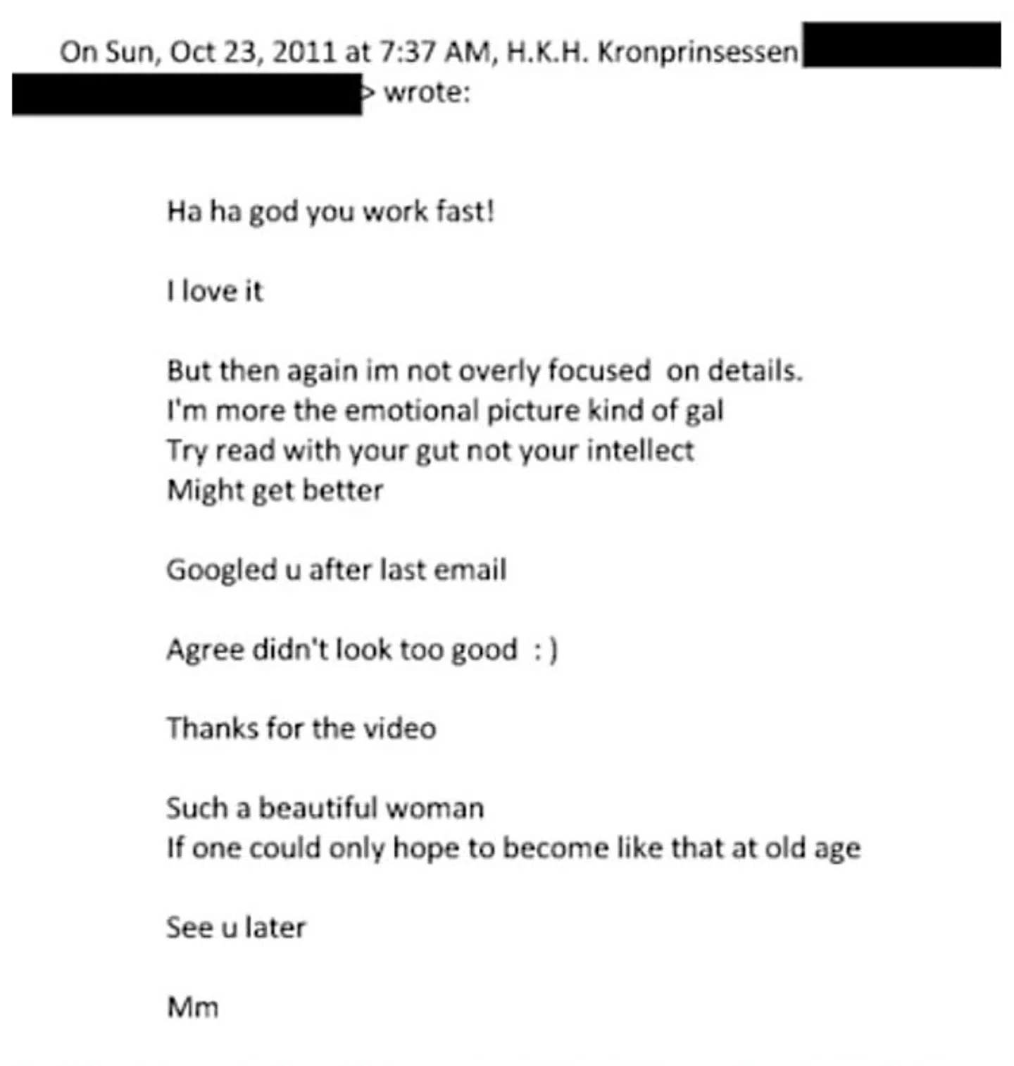 Kritikken af interviewet og Mette-Marit lyder blandt andet, at offentligheden står tilbage og mangler svar på en række spørgsmål. Særligt bliver hun kritiseret for ikke at kunne huske, hvilke informationer hun googlede om Jeffrey Epstein. I interviewet sagde hun, at hun ikke kan huske, hvilke informationer hun søgte frem.