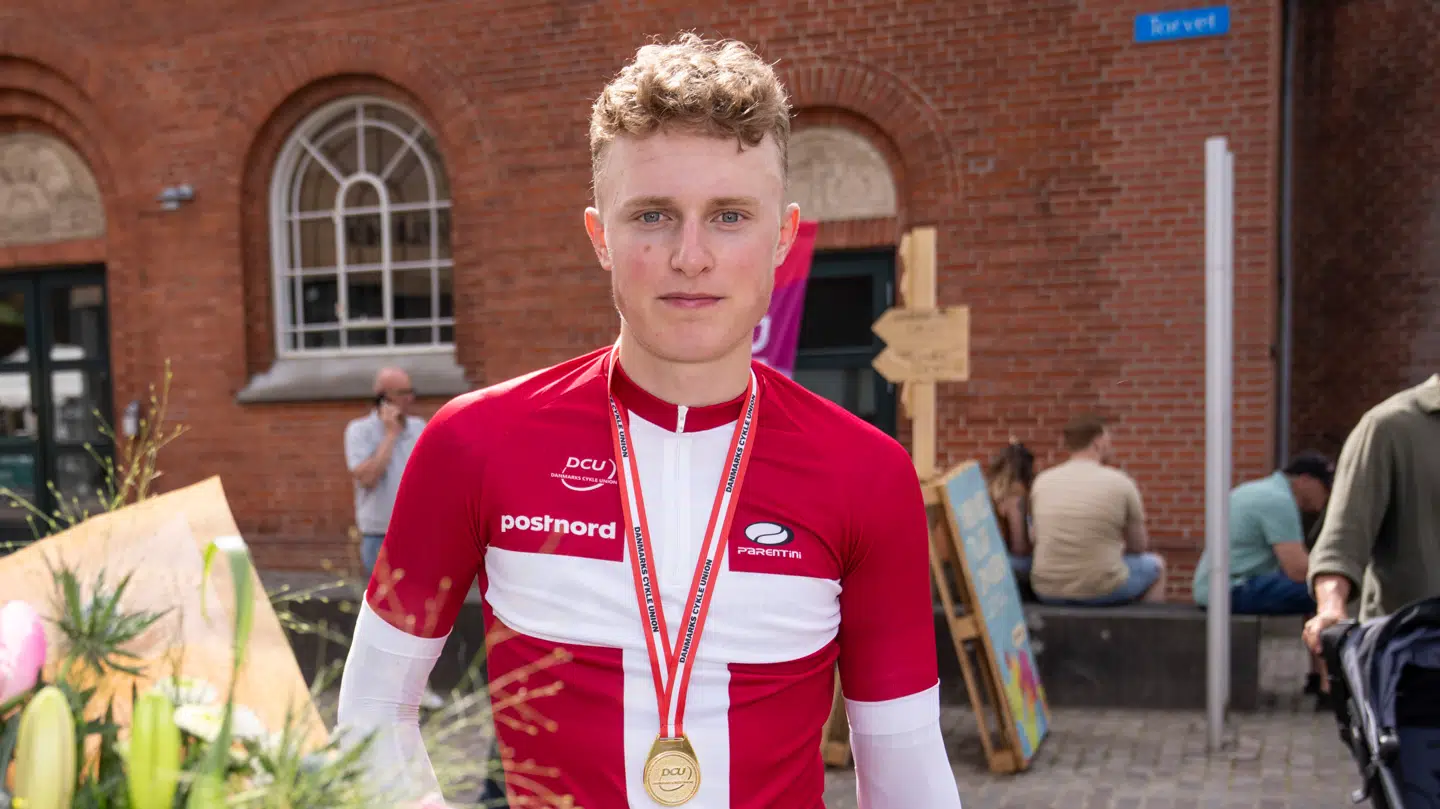 Lidl-Trek-rytteren er blevet kørt på hospitalet efter et solostyrt.