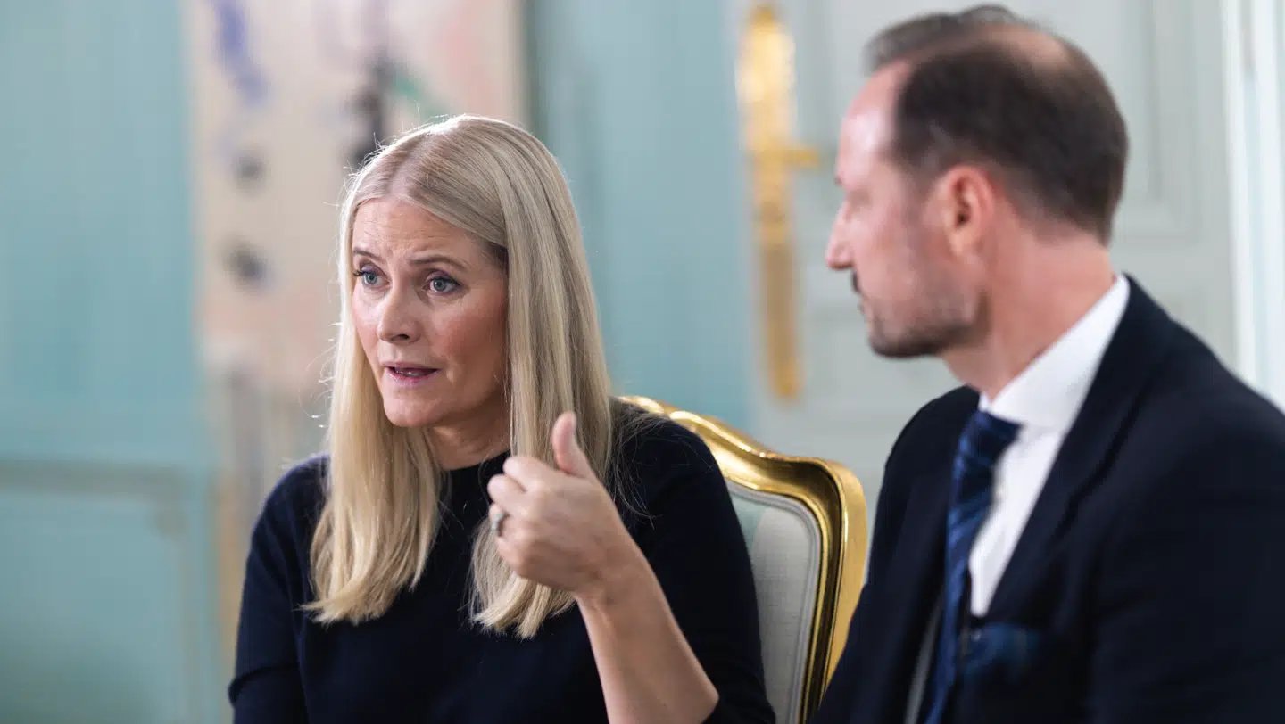 Under interviewet med NRK ville kronprinsesse Mette Marit ikke svare på, hvem der introducerede hende for Jeffrey Epstein.