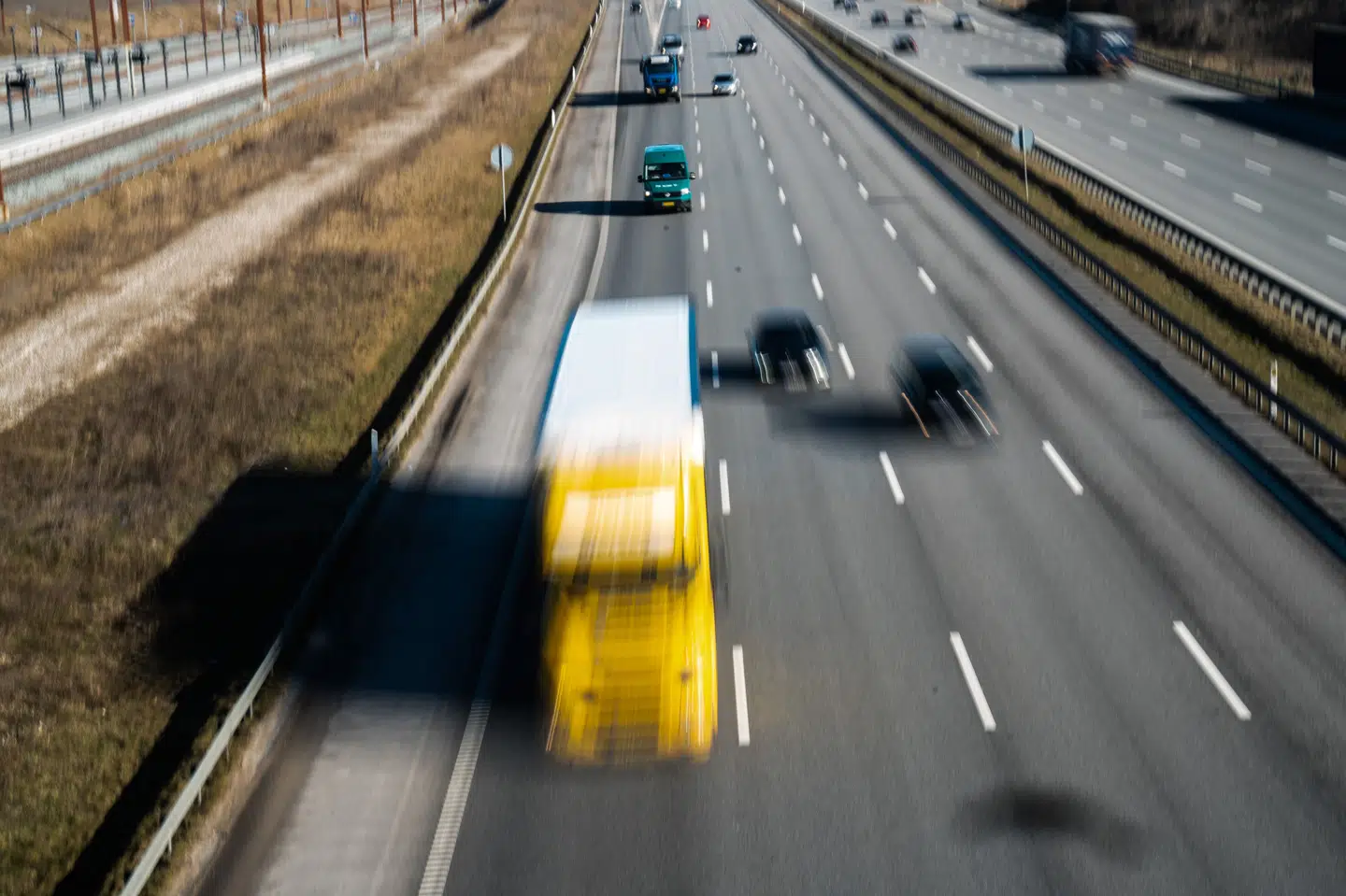 Det er blevet dyrere at fylde tanken med brændstof, og det mærker man særligt i transportsektoren. (Arkivfoto).