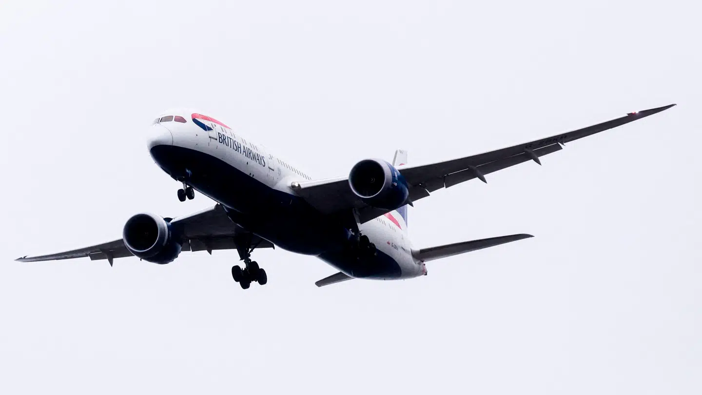 En kvinde døde ombord på et fly fra British Airways. Flyet nødlandede ikke, da episoden ikke blev betragtet som en nødsituation.