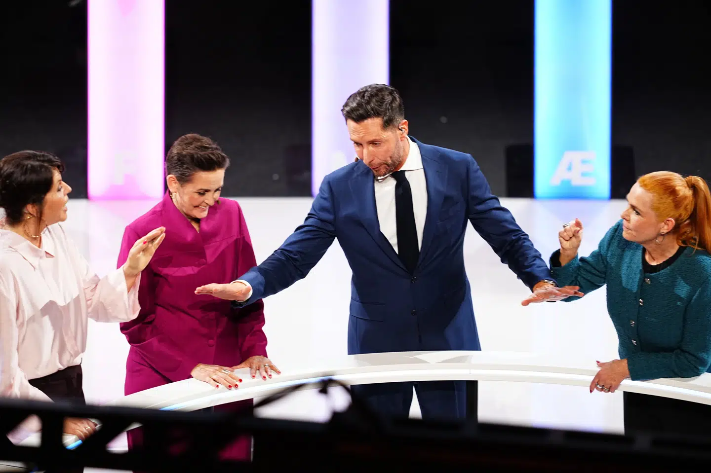 Bølgerne gik højt mellem Inger Støjberg og Franciska Rosenkilde i partilederdebatten, da den danske svineproduktion var tema midtvejs i DR-debatten.