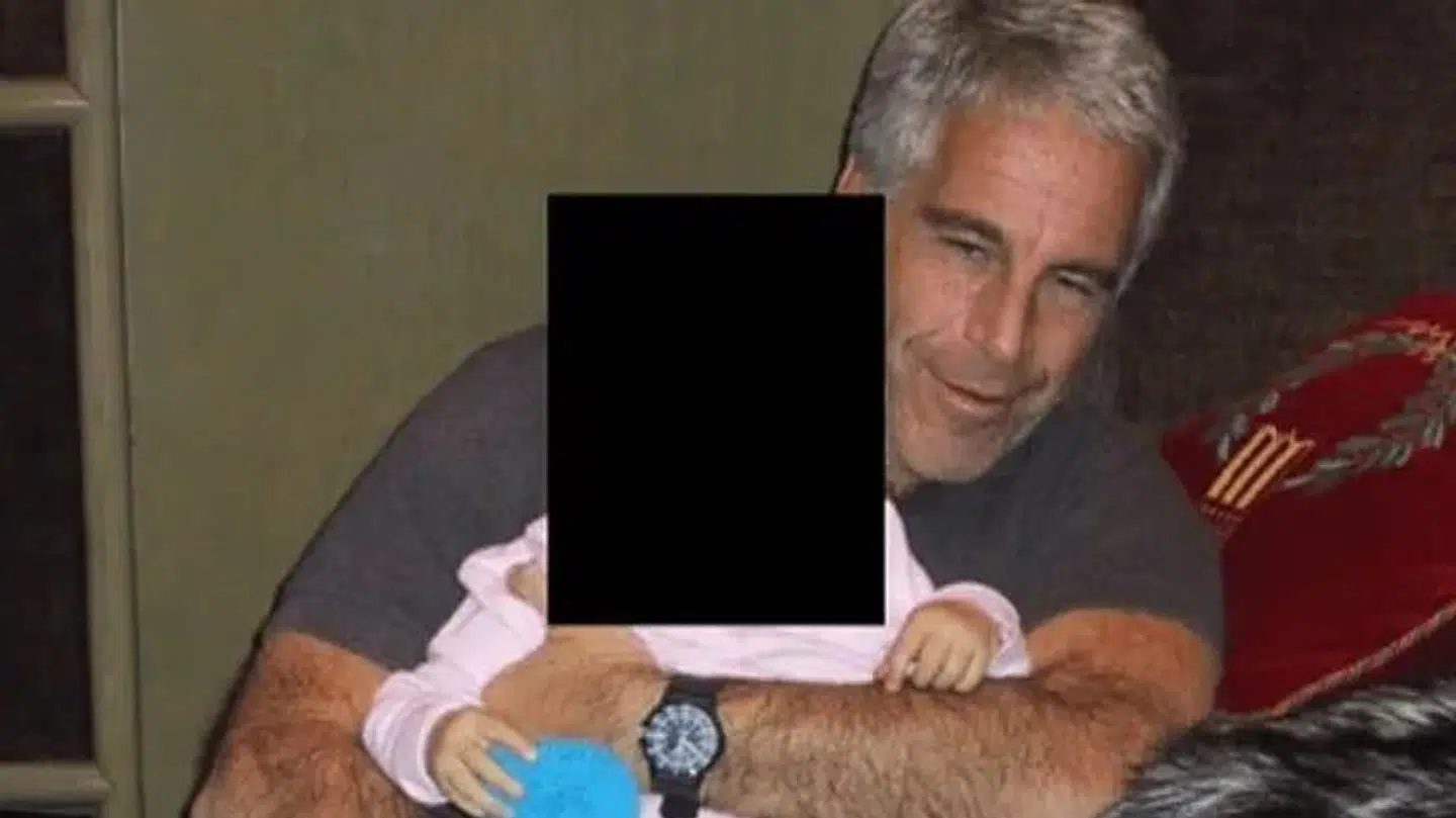 Sarah Ferguson ønskede Epstein tillykke med familieforøgelsen i september 2011.