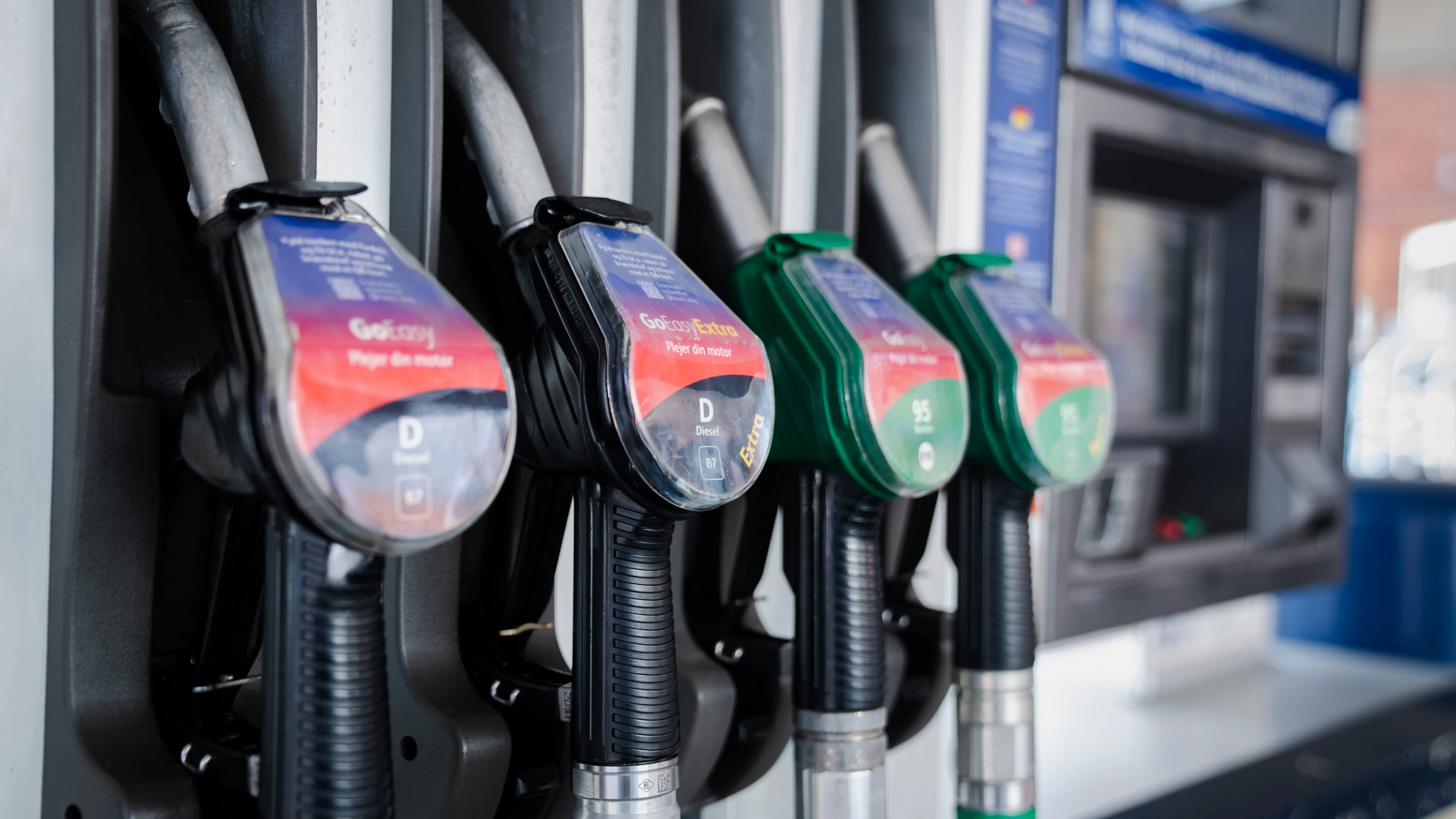 Forslag fra DF: Hastebeslutning om billigere benzin og diesel