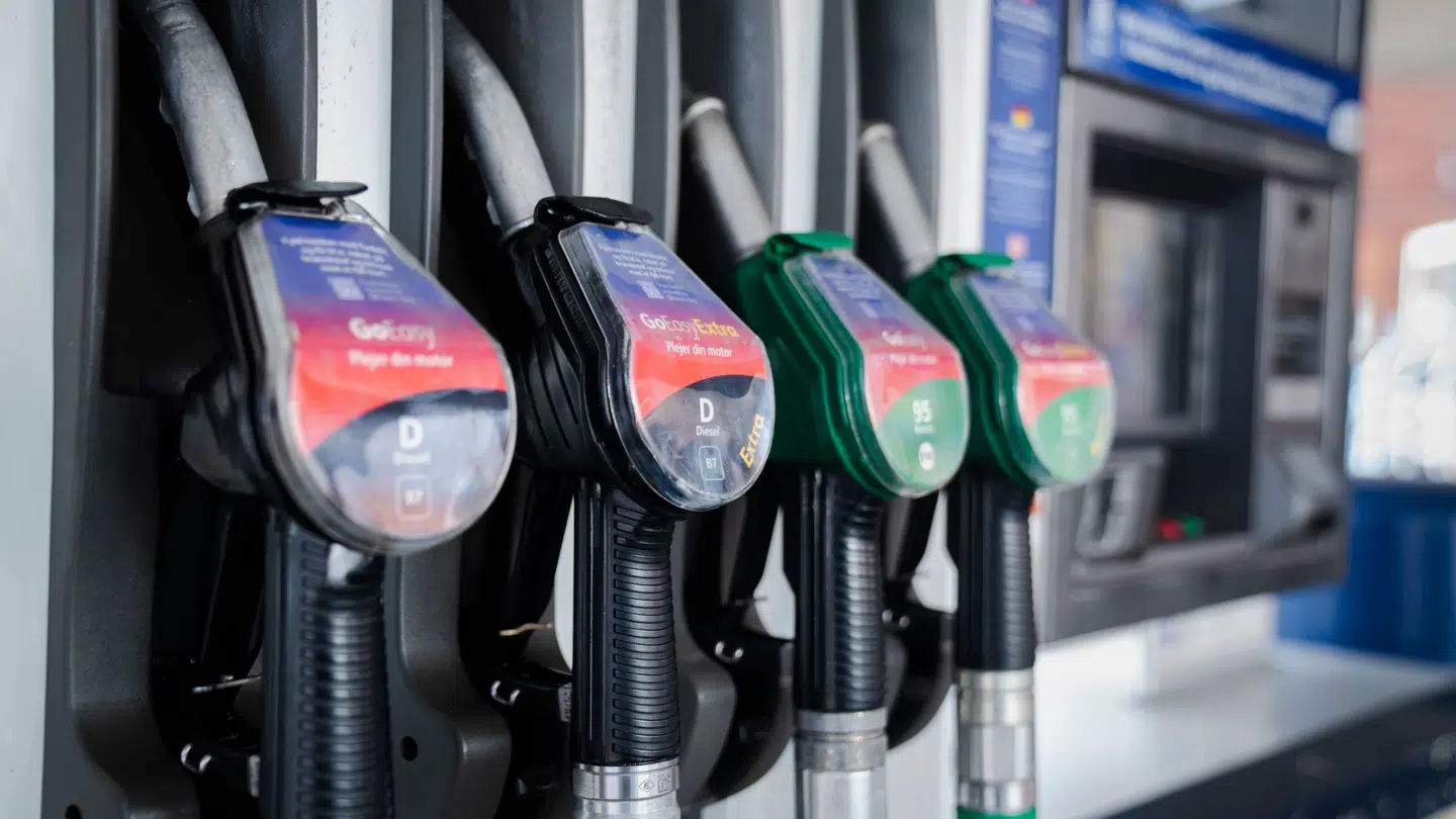 Dieselpriserne stiger med 60 øre klokken 11 i dag.