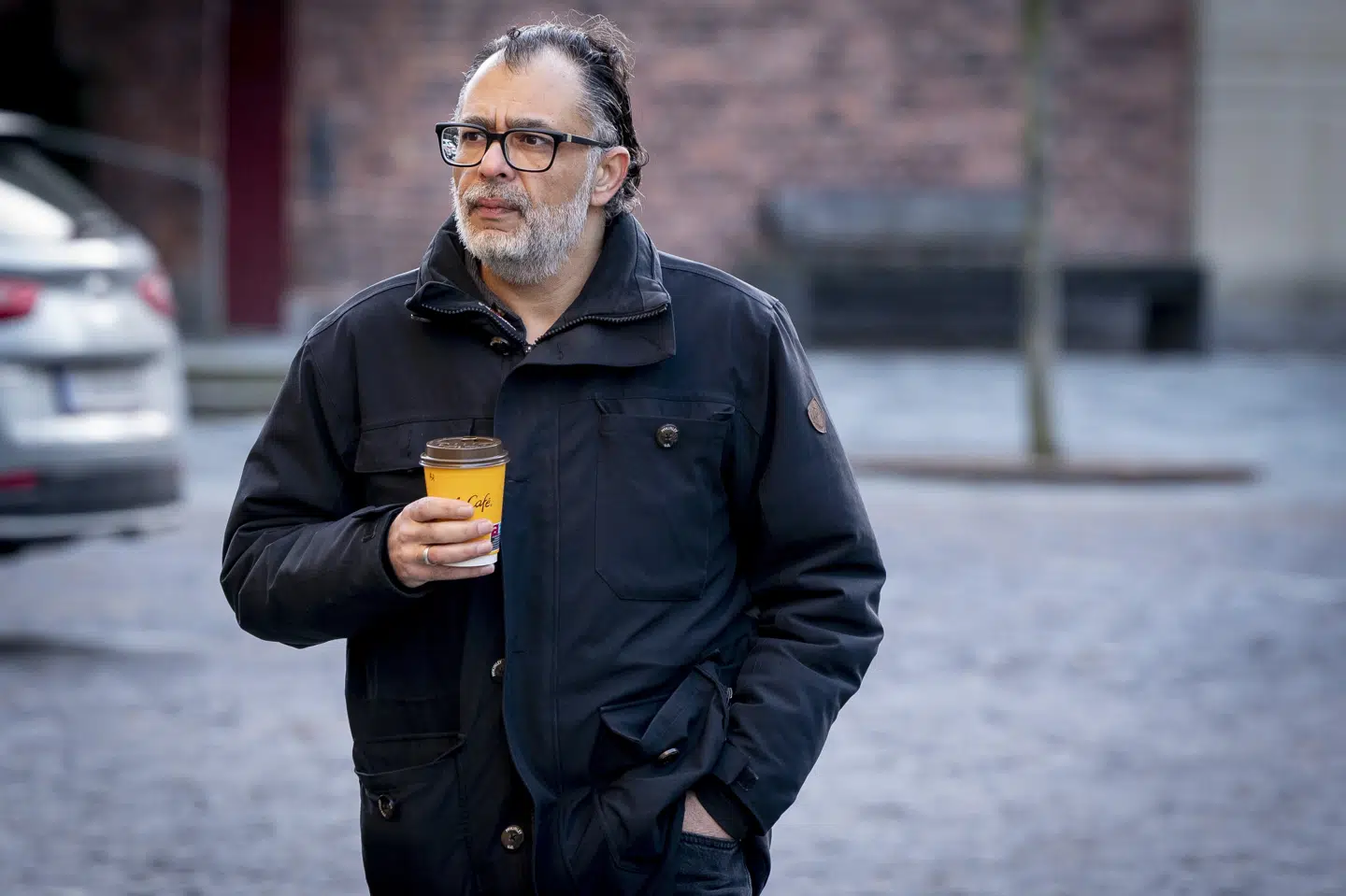 Komiker Omar Marzouk skal betale dagbøder til statskassen og godtgørelse til journalist Jotam Confino.