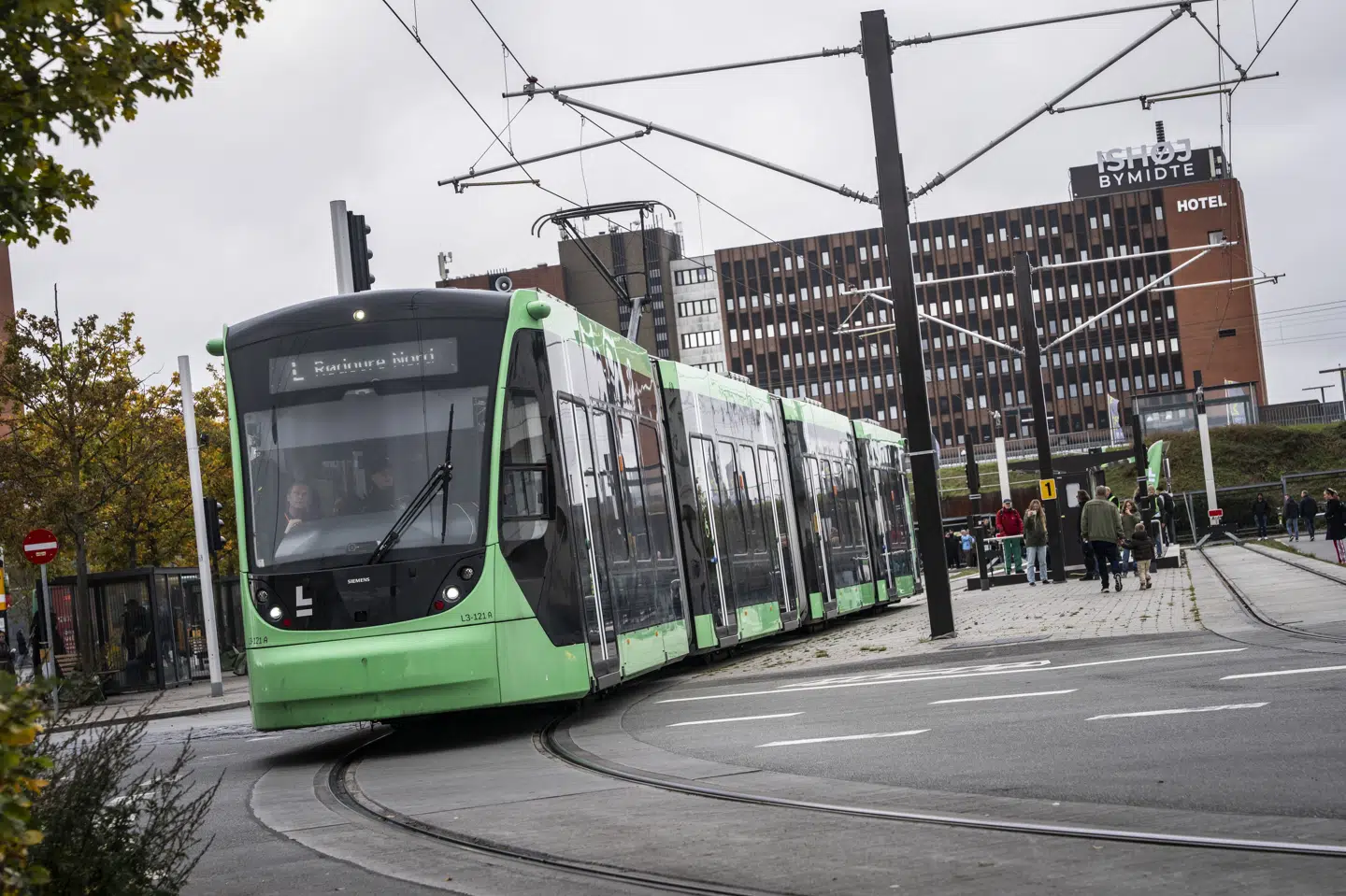 Letbanen kører i øjeblikket mellem Ishøj og Rødovre, men fra august 2026 skal den fortsætte fra Rødovre og have endestation i Lundtofte i stedet. Derfor erstattes letbanen midlertidigt af busser i ugen omkring Kristi himmelfartsdag, for at systemerne mellem den nordlige og sydlige del af letbanestrækningen kan integreres. (Arkivfoto).