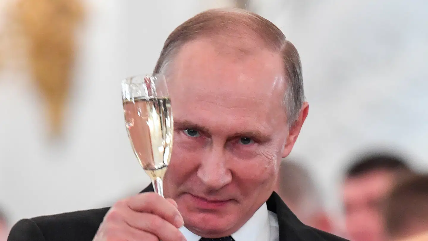 For millioner af mennesker verden over er krigen i Iran og det lukkede Hormuzstræde elendigt nyt. Men ikke for den russiske præsident, Vladimir Putin.