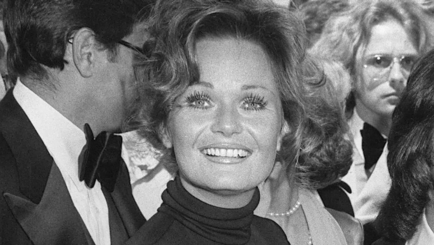 Valerie Perrine fotograferet i 1975 til en screening af filmen Lenny, som hun blev nomineret til en Oscar for.