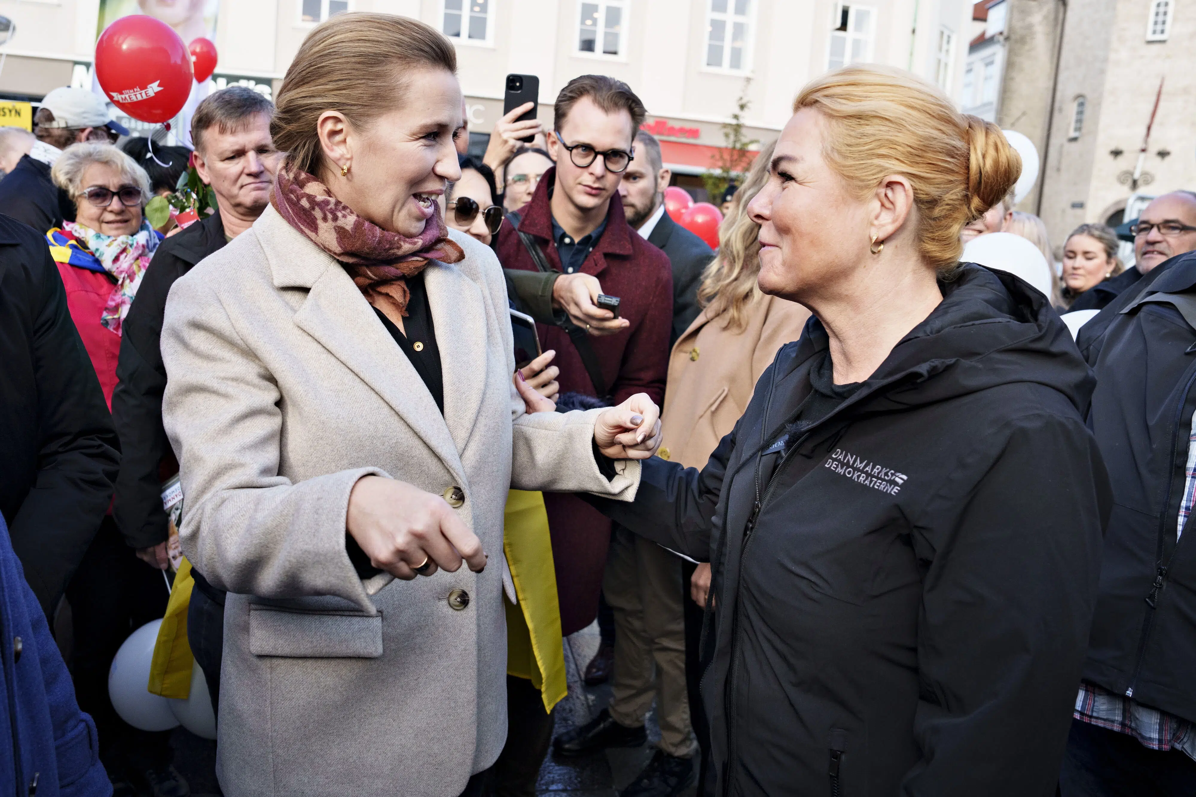 Flere ministre er på vippen i valgets tætte personopgør