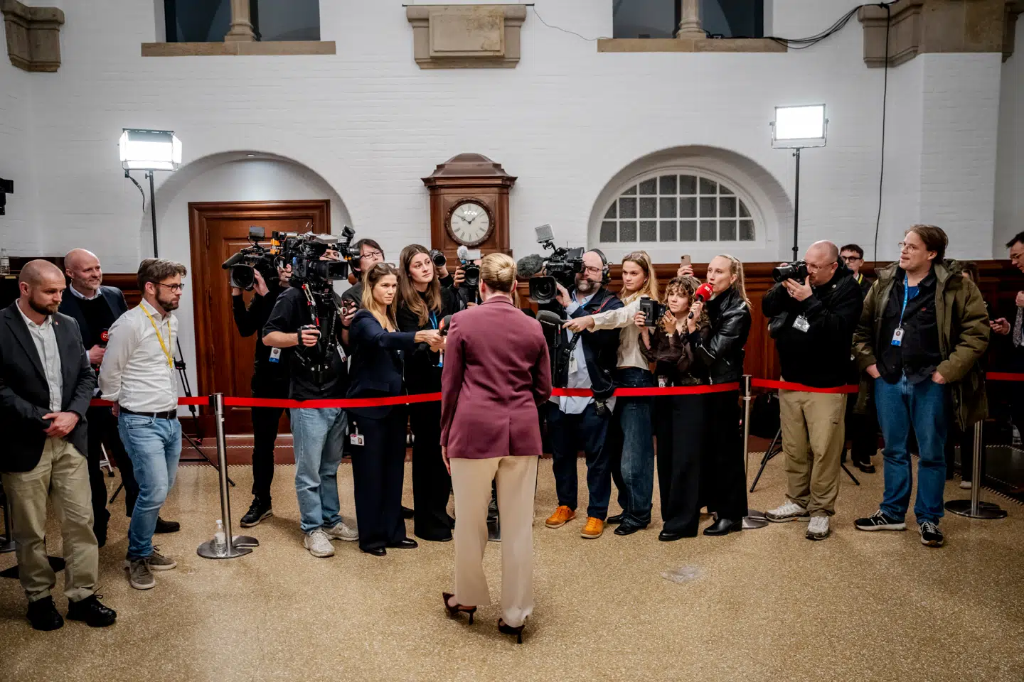 Mette Frederiksen har været påpasselig med ultimative krav. Men mandag kom hun med et.