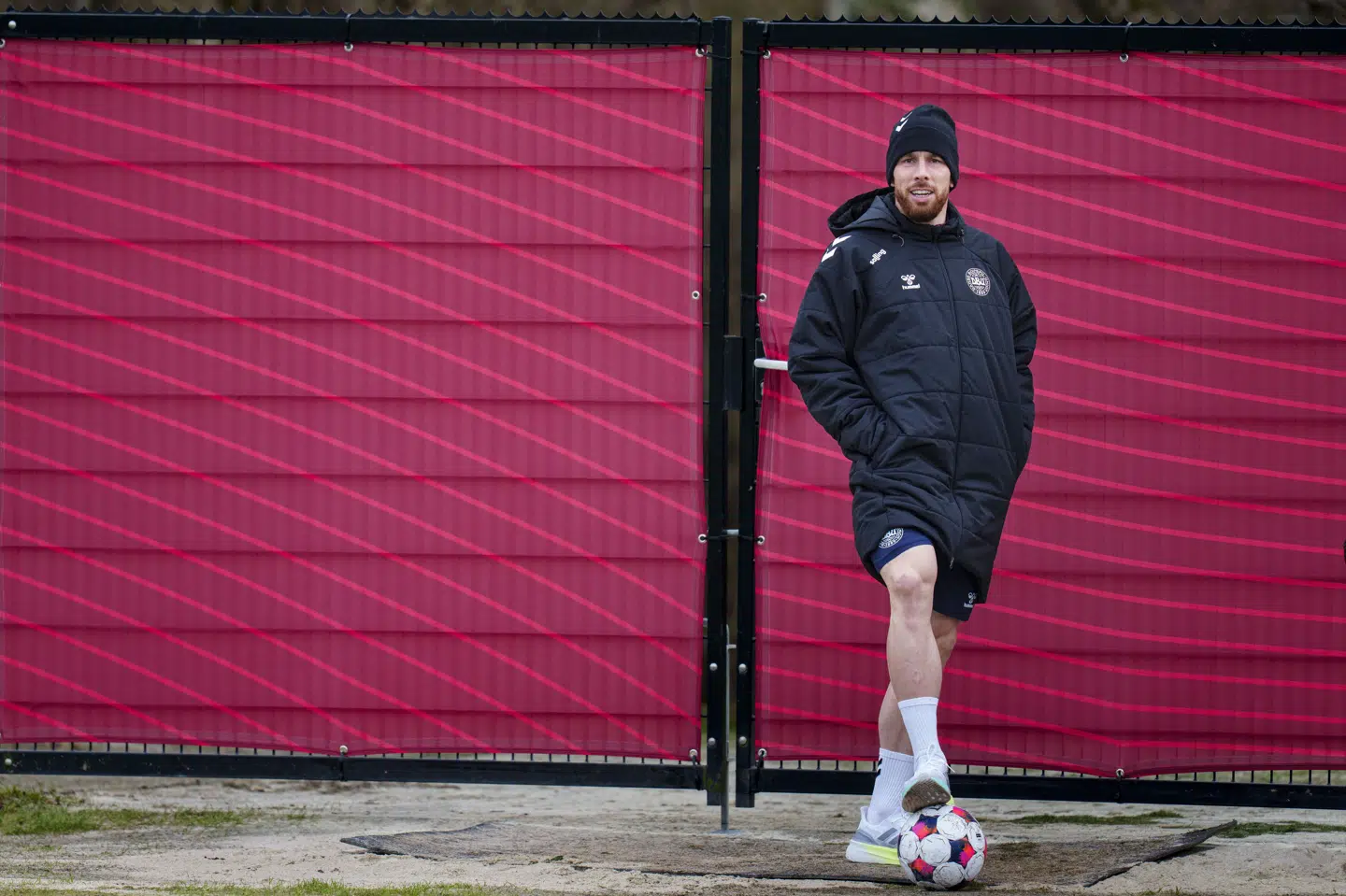 Efter fire måneder hjemme i klubben mødte Pierre-Emile Højbjerg mandag ind i landsholdslejren.