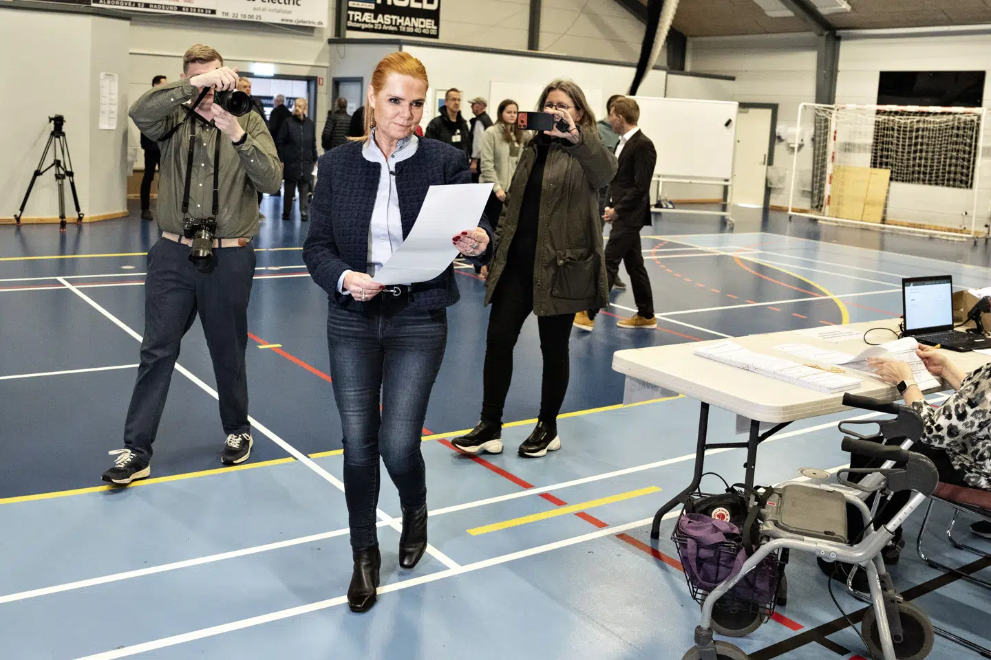 Inger Støjberg afgiver sin stemme i Hadsundhallerne i Hadsund.