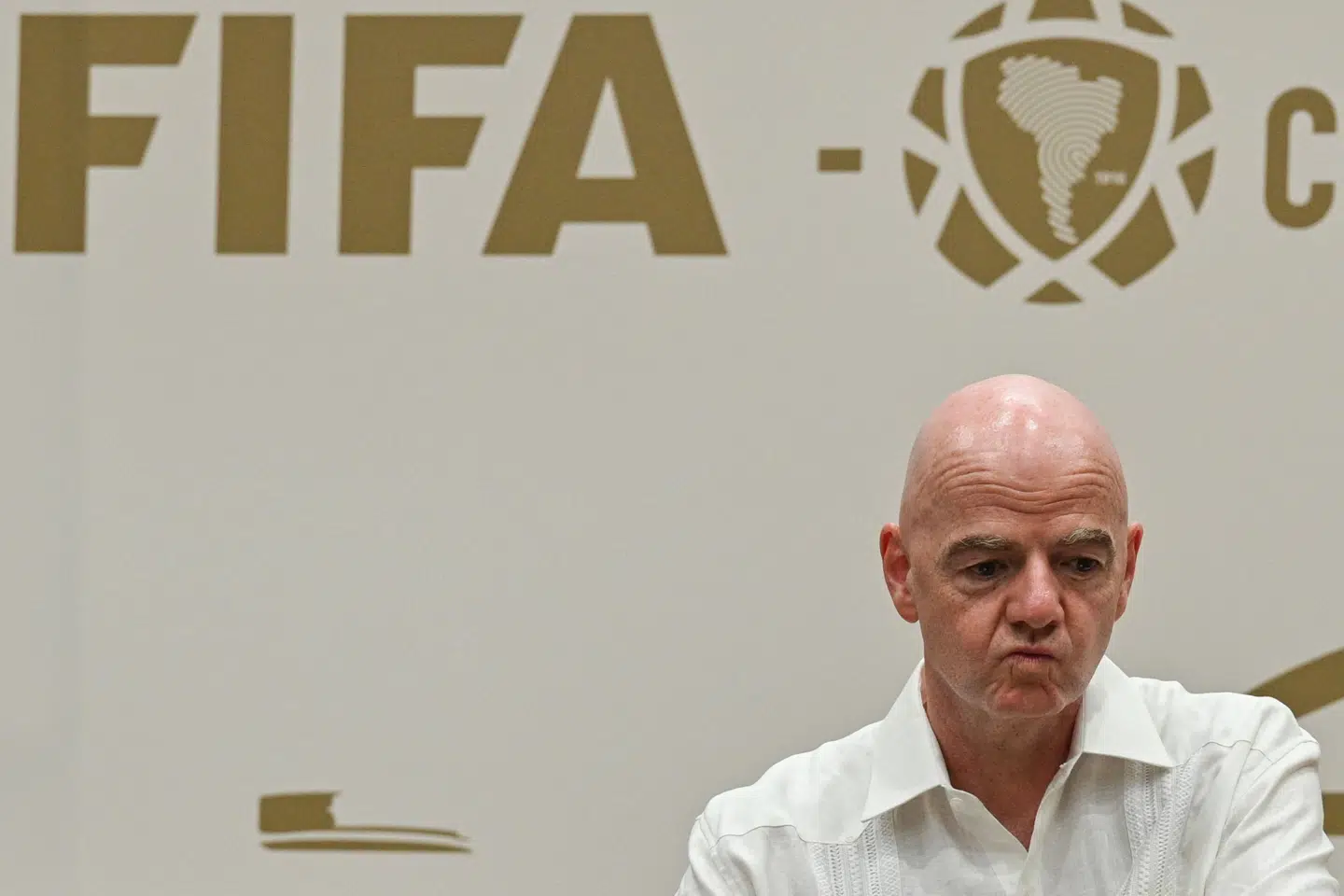 Ifølge Gianni Infantino bliver alle kampe ved VM i fodbold udsolgt, men fra europæisk side møder Fifa-præsidenten stor kritik for skyhøje priser og manglende gennemsigtighed. (Arkivfoto).