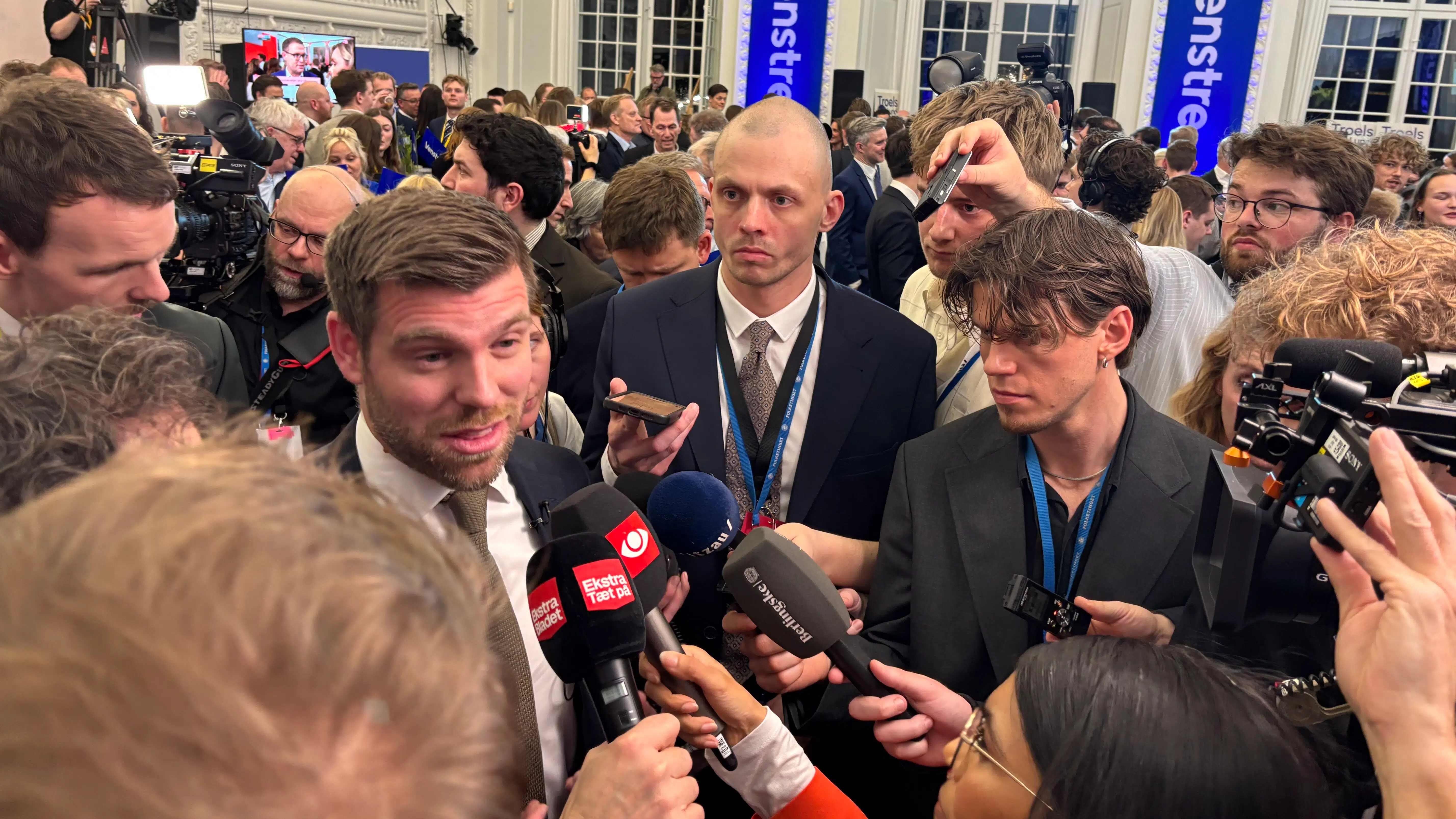 Presset V-profil taler uden om: 'Troels er en rigtig dygtig formand'