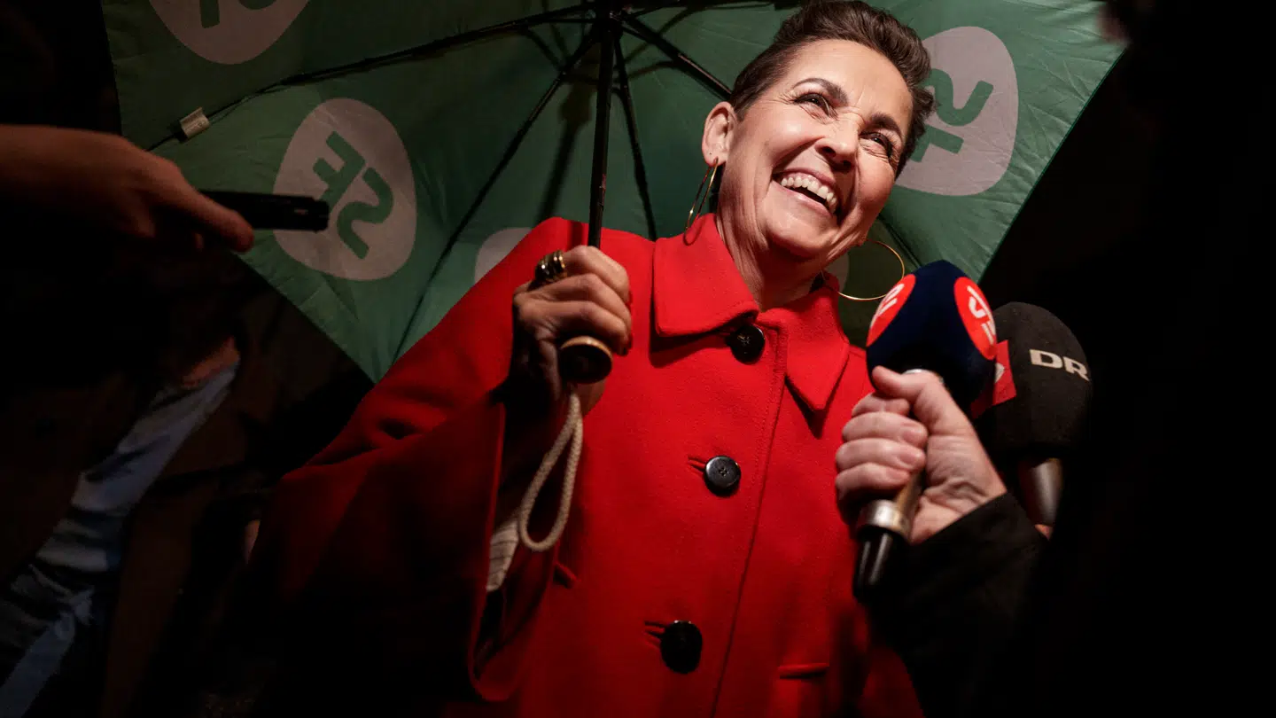 Formand for Socialistisk Folkeparti Pia Olsen Dyhr (SF) forlod sin egen valgfest tirsdag aften 24. marts 2026, skriver TV 2.