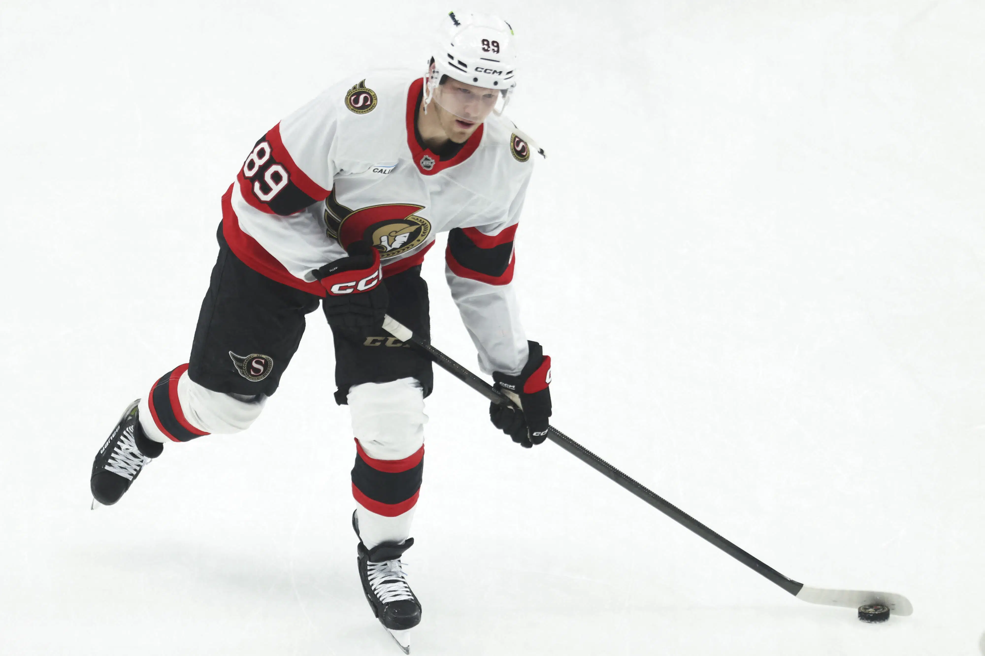 Lars Eller sender pucken i mål i ny Ottawa-sejr