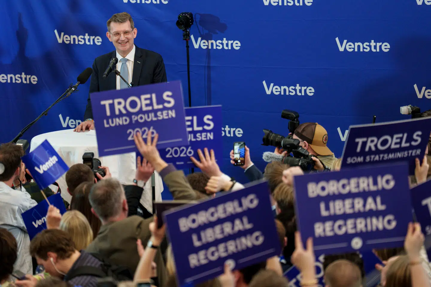 Formanden for Venstre, Troels Lund Poulsen, ses her holde tale.