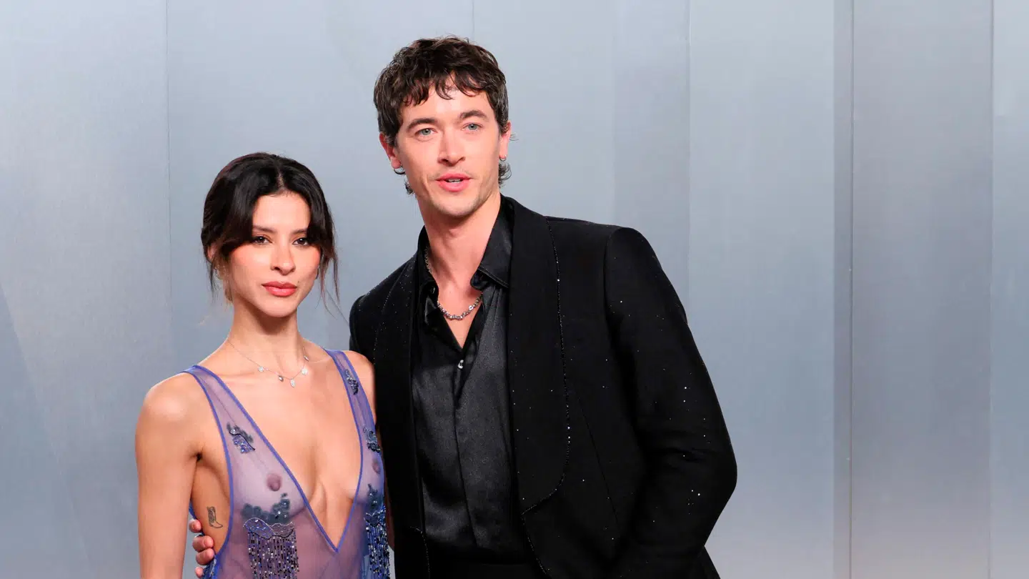 De britiske skuespillere Daniela Norma og Tom Blyth, der deltog i Vanity Fair-efterfesten efter Oscar-uddelingen.