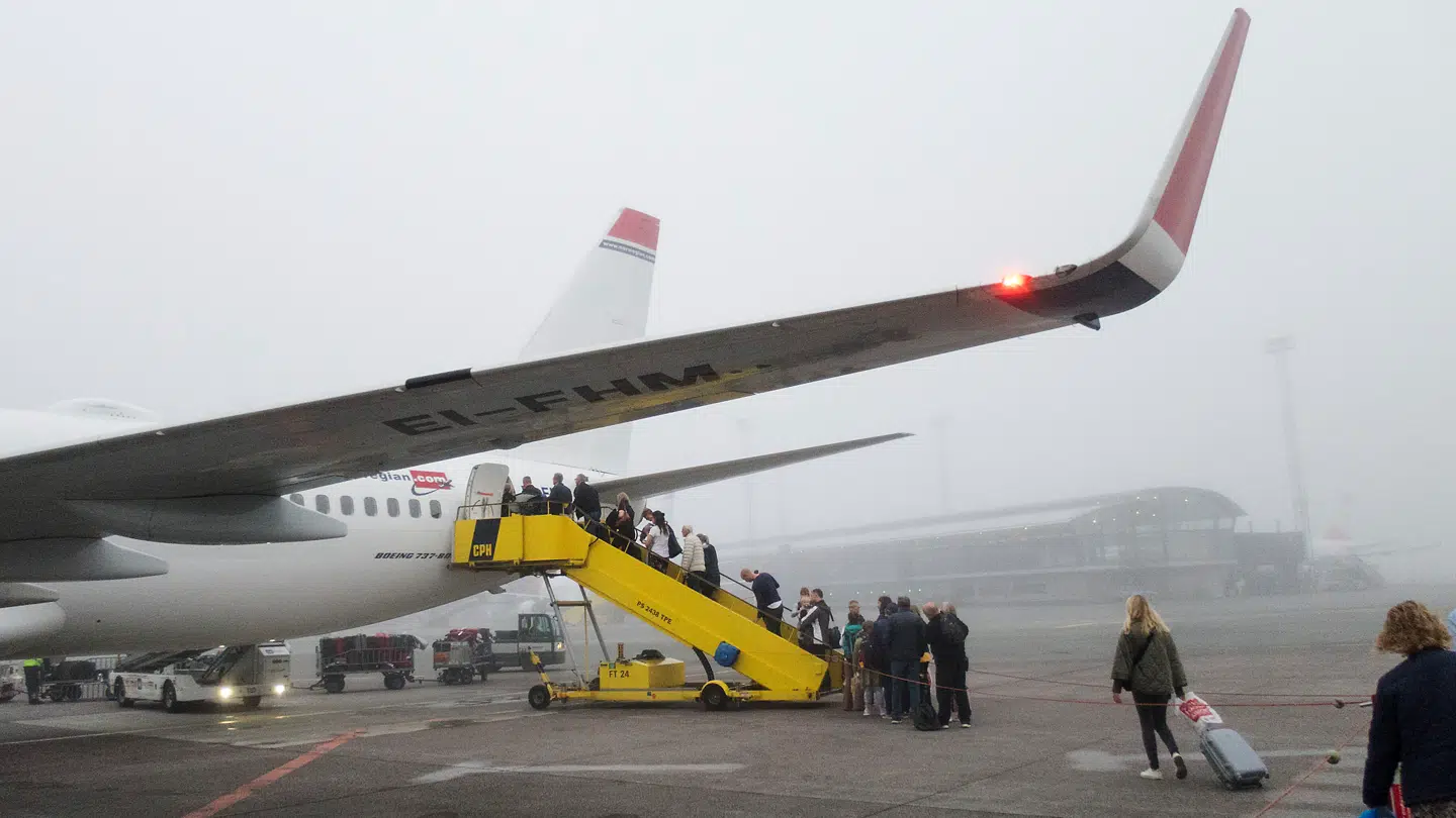 En flyvetur på ferie kan blive markant dyrere (Arkivfoto).