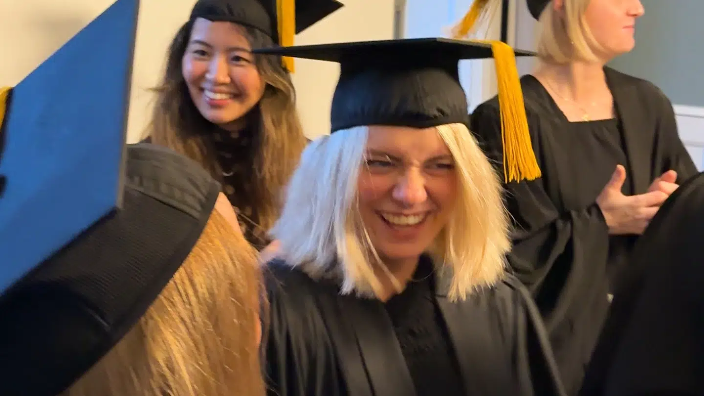 Hos McDonald's kan man kombinere arbejde med en elevuddannelse på samme høje niveau som resten af systemet.