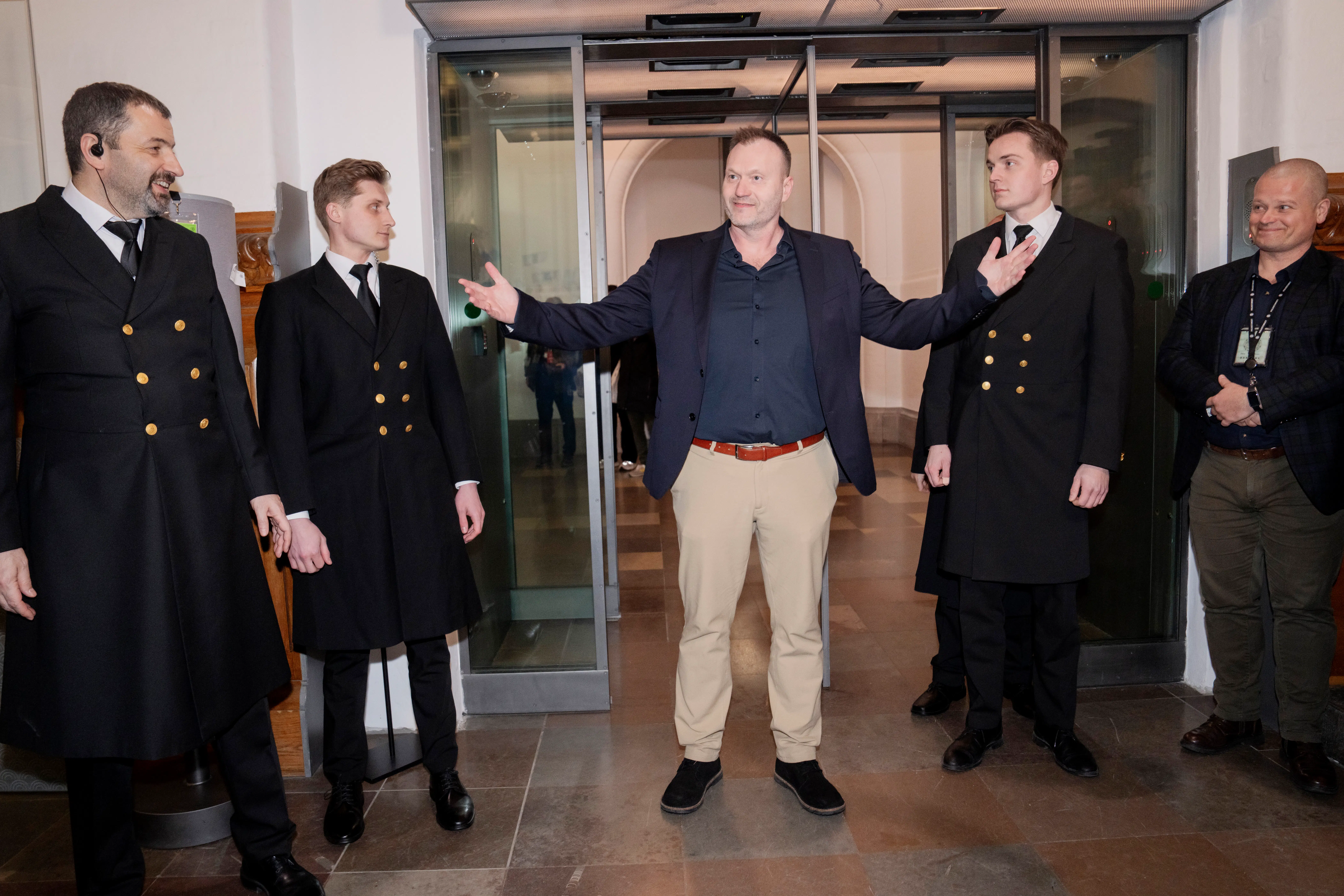 Borgernes Parti er i Folketinget. Nu skal systemet ned med nakken