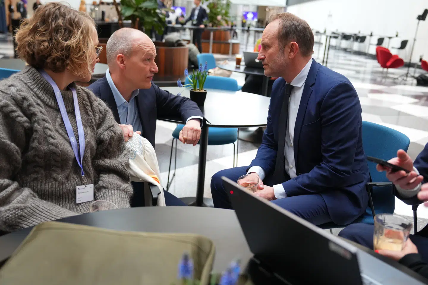 Politisk leder Martin Lidegaard (R) og politisk ordfører Pelle Dragsted (EL) mødes i Industriens Hus onsdag før partilederdebat i Publicistklubben.