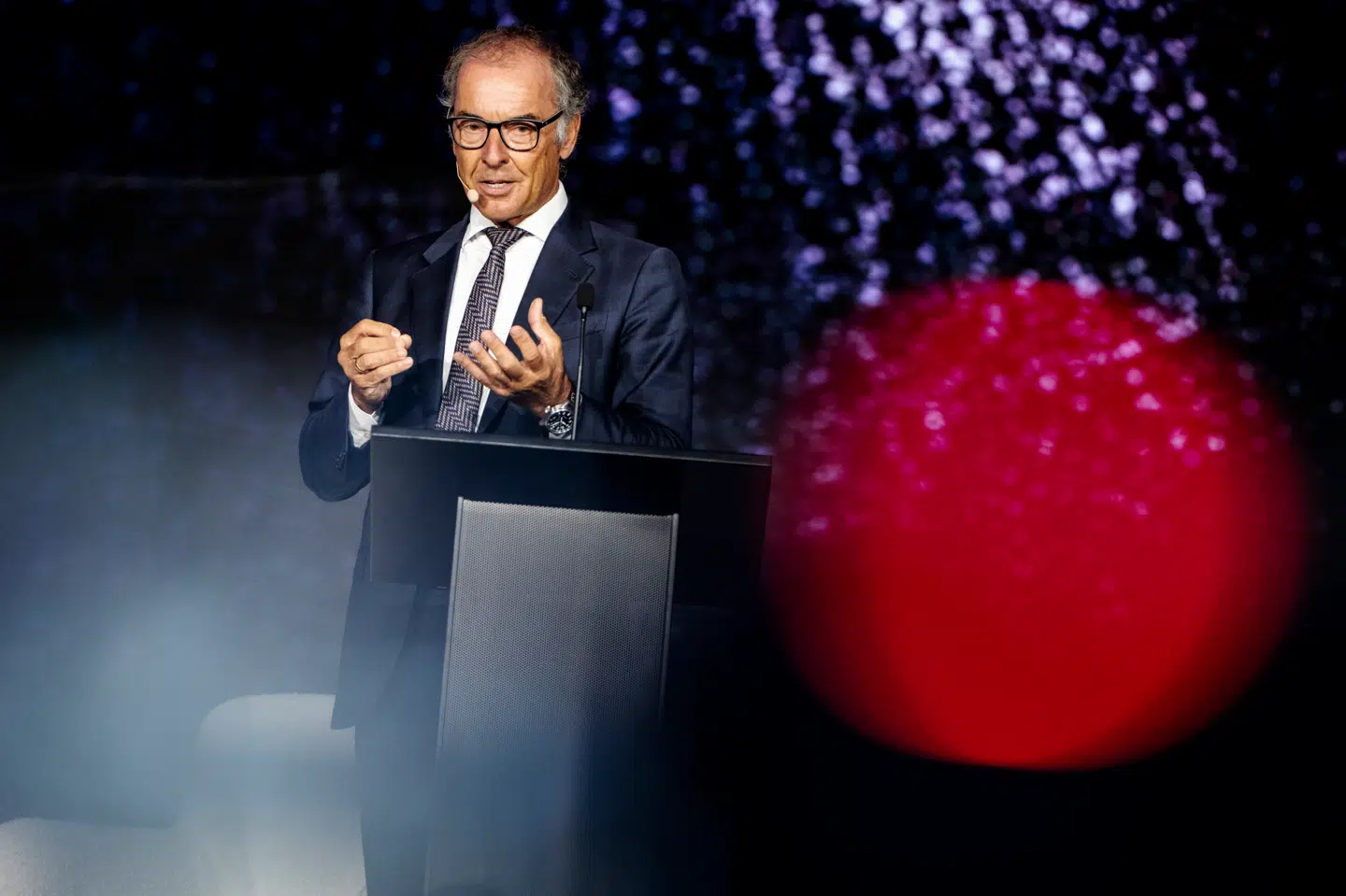 Med Mads Krogsgaard Thomsen i spidsen har Novo Nordisk Fonden skudt milliarder af kroner i at styrke Danmarks store satsninger på blandt andet fremtidens kvanteteknologi. I oktober 2024 indviede han sammen med kong Frederik supercomputeren Gefion efter at have betalt en regning på et trecifret millionbeløb.