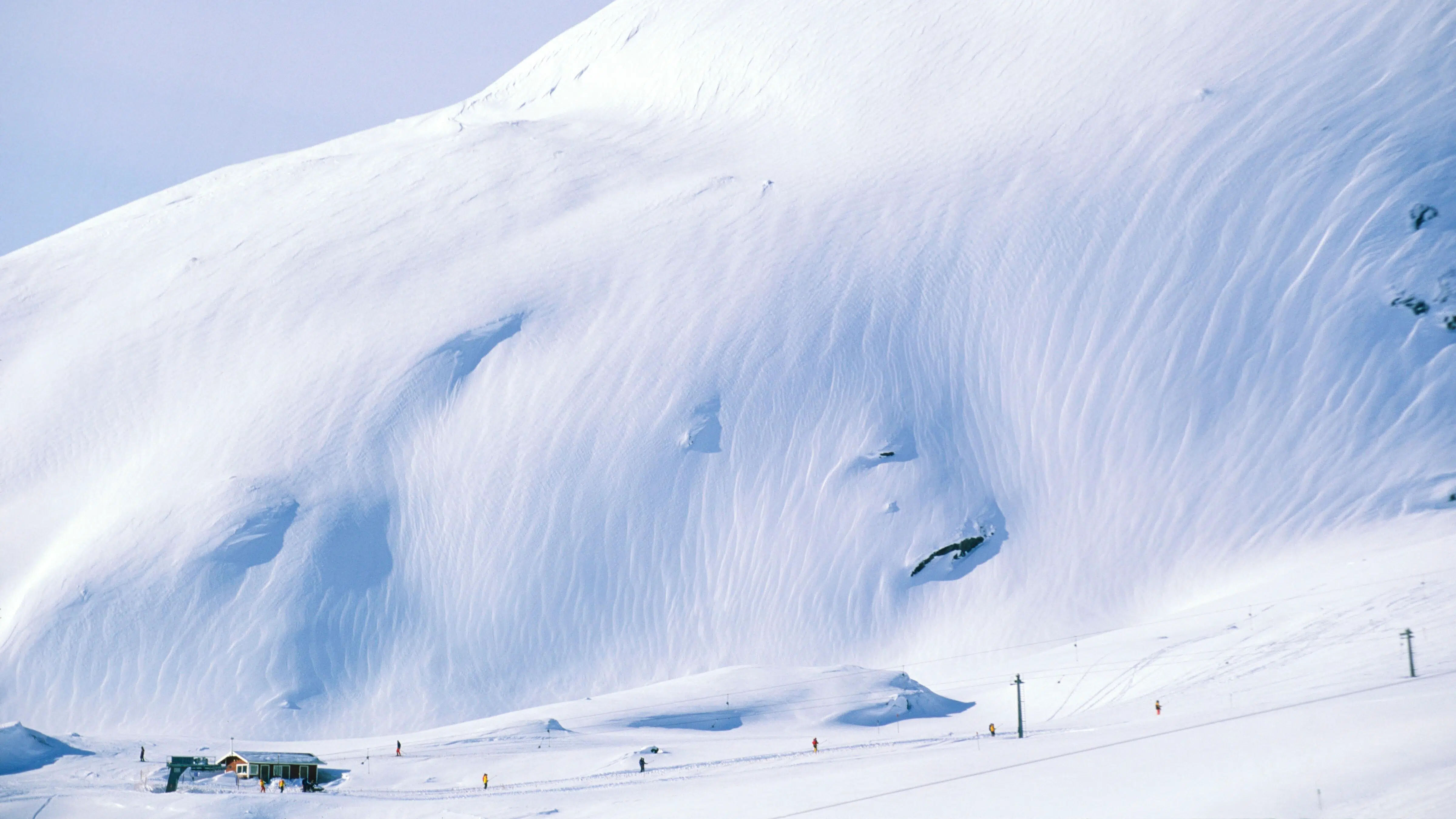 Udvikling i lavine-alarm: Mand komme alvorligt til skade