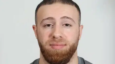 26-årig fortsat på fri fod efter knivstik i maven