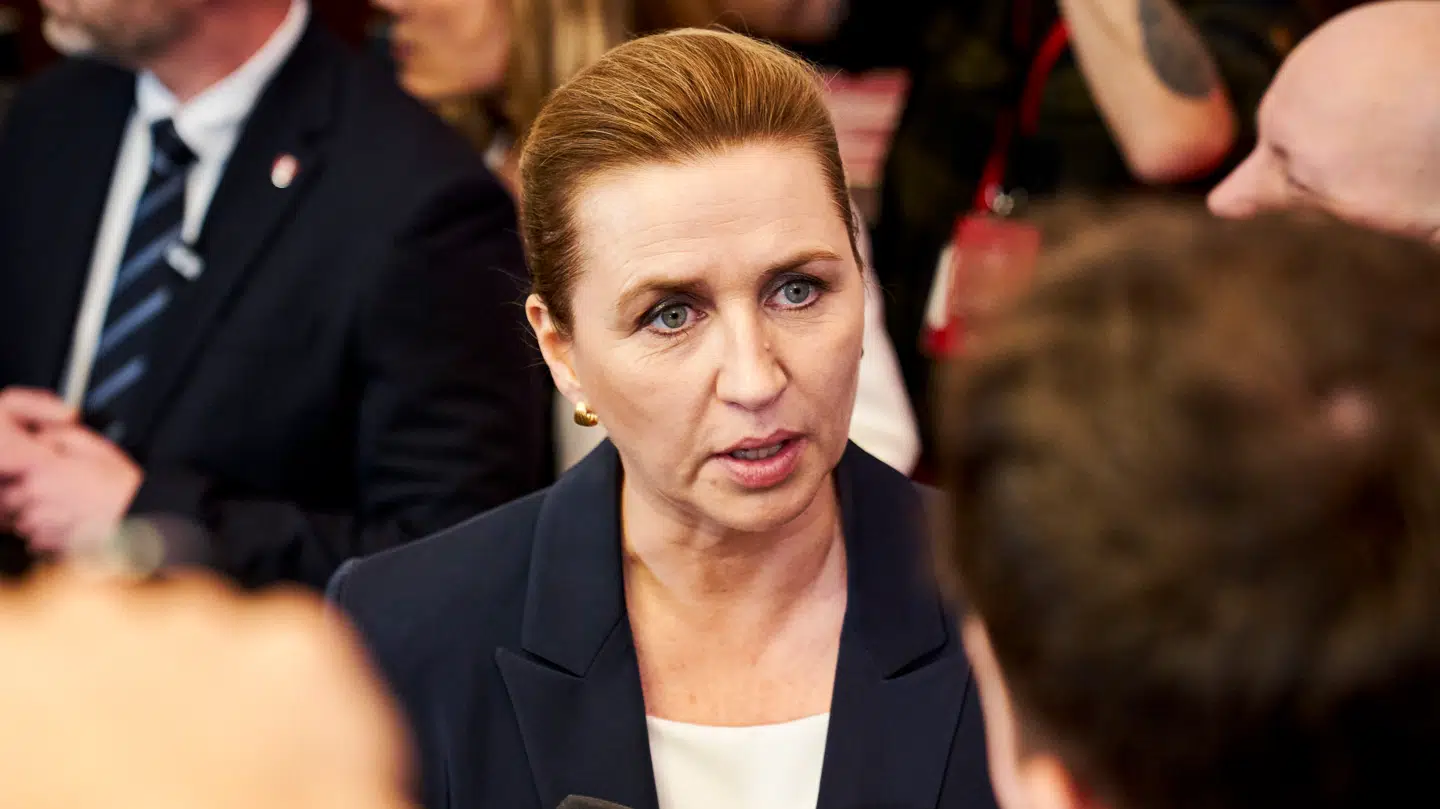 Formand for Socialdemokratiet, Mette Frederiksen, taler til pressen efter valgfest i Fællessalen på Christiansborg i København, tirsdag den 24. marts 2026.