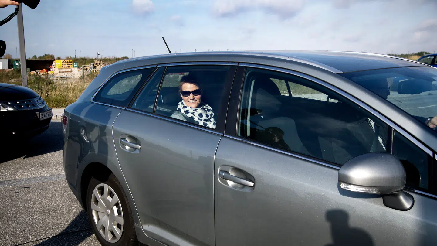 Socialdemokratiets daværende formand, Helle Thorning Schmidt, ankommer til de hemmelige forhandlinger i 'Det Sorte Tårn' i 2011.