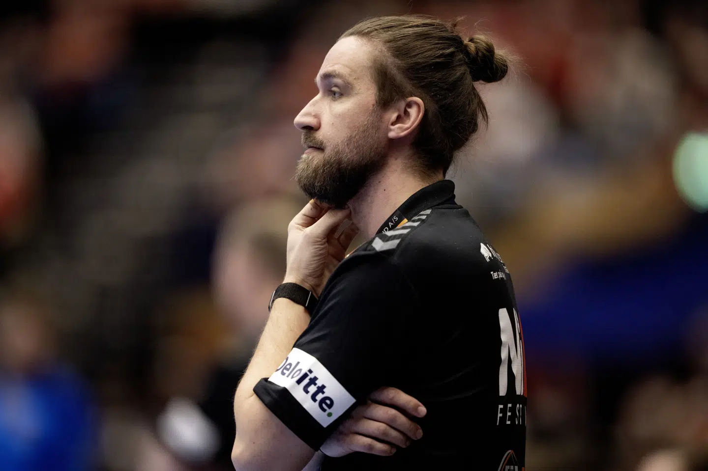 Aalborgs cheftræner, Simon Dahl, havde det ikke nemt mod et velspillende Bjerringbro-Silkeborg-hold. (Arkivfoto):