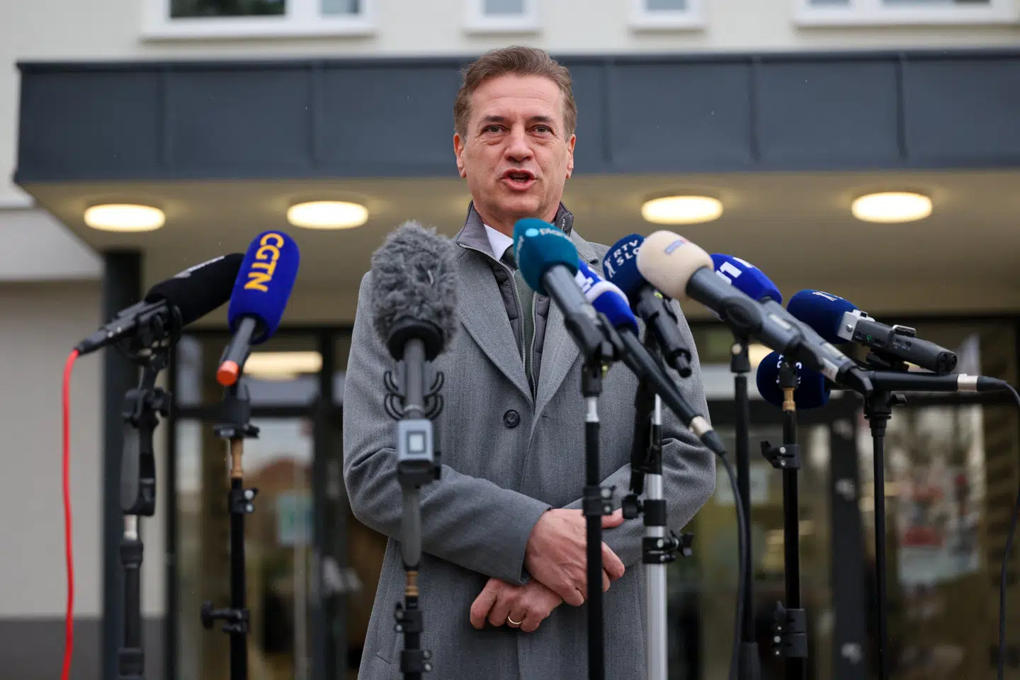 Den venstreliberale Robert Golob vil fortsætte som regeringschef i Slovenien, selvom han nu skal finde samarbejdspartnere blandt de øvrige fem partier, der er valgt ind i parlamentet. Foto: Antonio Bronic