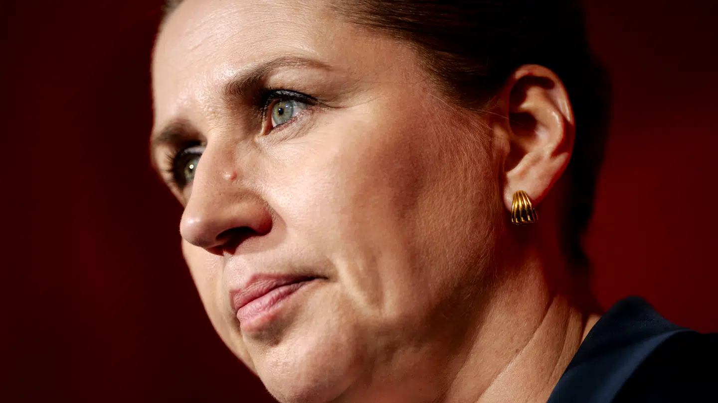 Fungerende statsminister Mette Frederiksen (S) indkalder til regeringsforhandlinger fredag.