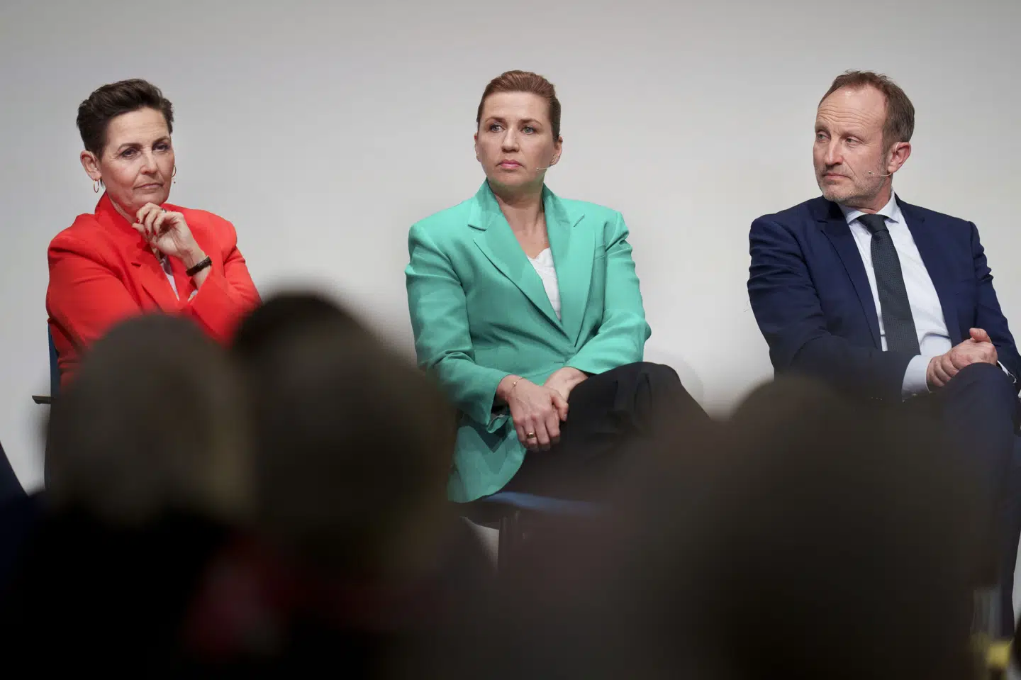 Blandt andre Pia Olsen Dyhr (SF), Mette Frederiksen (S) og Martin Lidegaard, som var samlet til partilederrunde i Publicistklubben onsdag efter folketingsvalget, samles til sættemøder fredag.