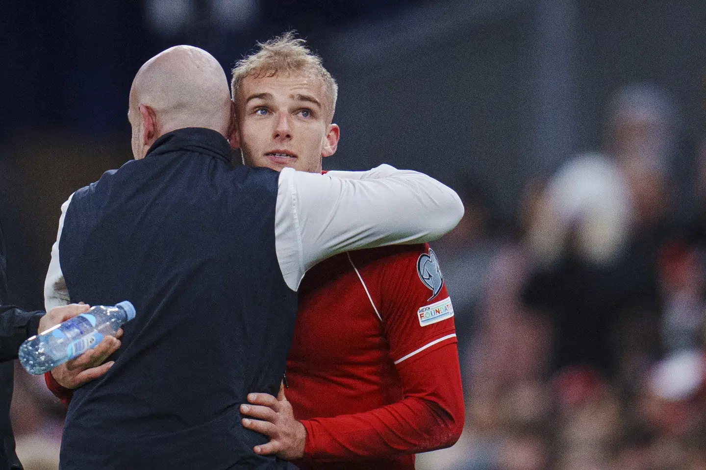 Gustav Isaksen scorede to gange i Danmarks sejr over Nordmakedonien i Parken.