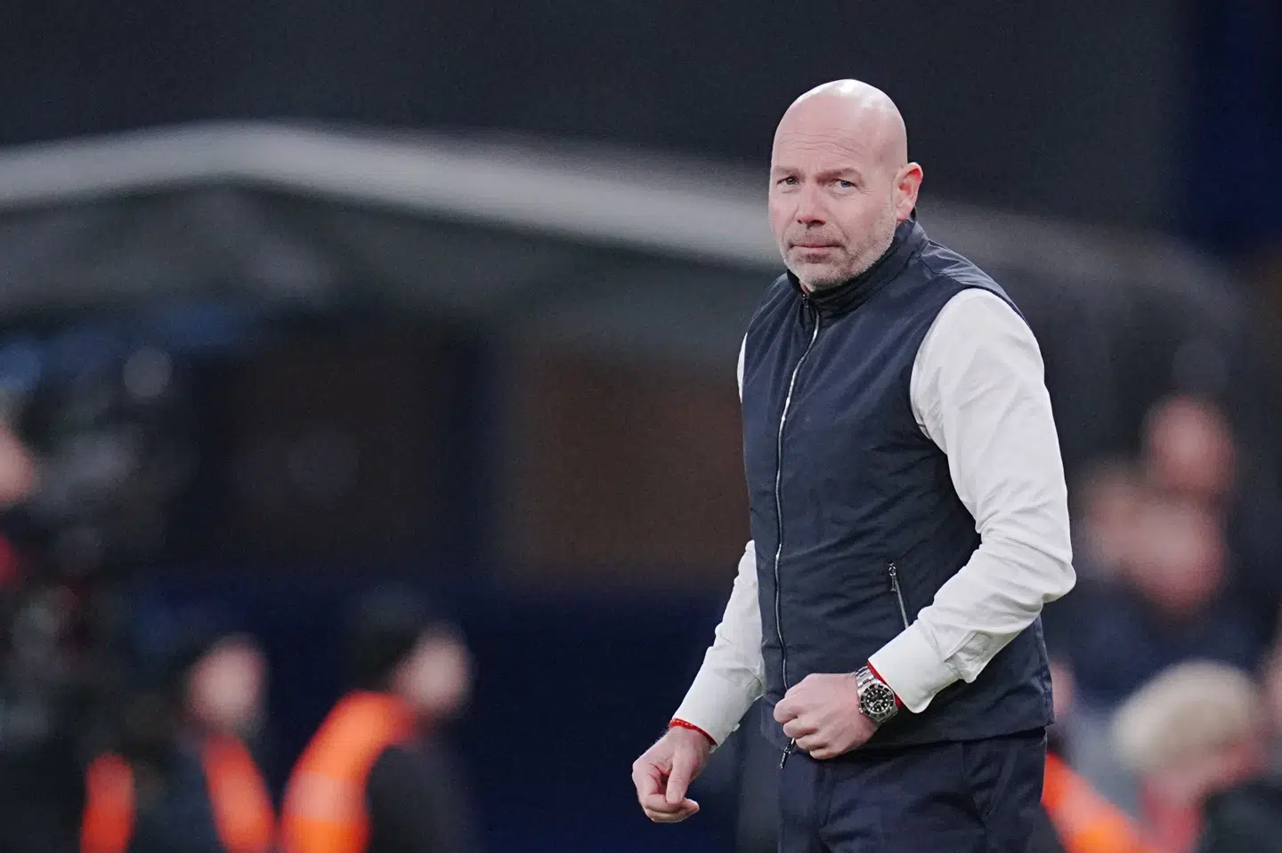 Brian Riemer var selv i kamp og kunne derfor ikke følge opgøret, hvor Danmarks næste modstander blev fundet. Derfor havde han andre folk på plads i Tjekkiet.