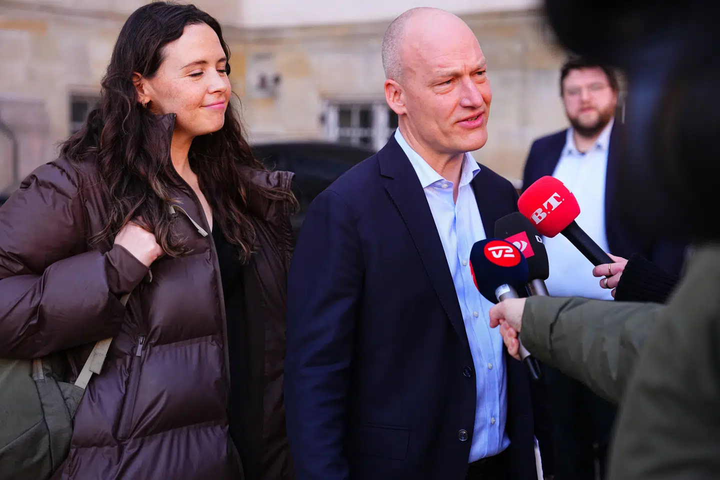 Politisk ordfører Enhedslisten Pelle Dragsted (EL) og Victoria Velasquez efter mødet i Statsministeriet.