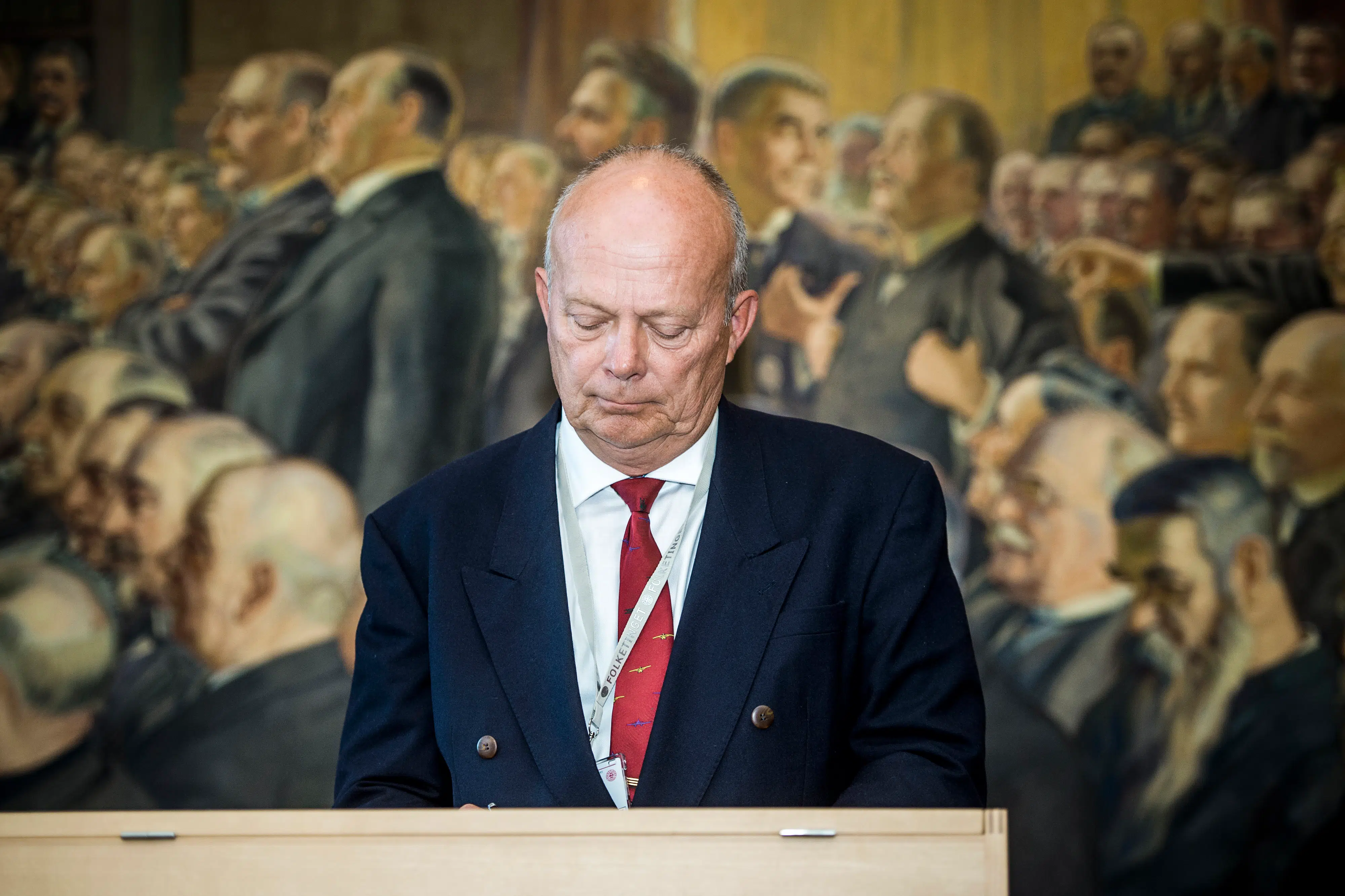 DF-veteran undrer sig: 'Stemmer mænd kun efter de unge og pæne?'