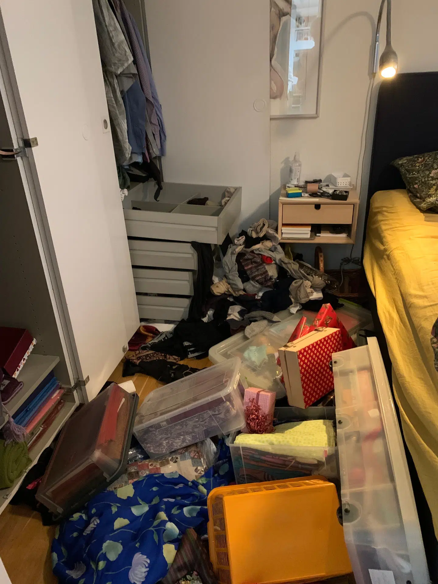 Sådan så det ud inde i huset, da Troels og hustruen kom hjem.