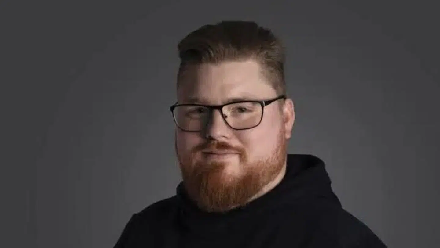 Martin Mickey Pedersen er blevet smidt ud efter blot et døgn i partiet.