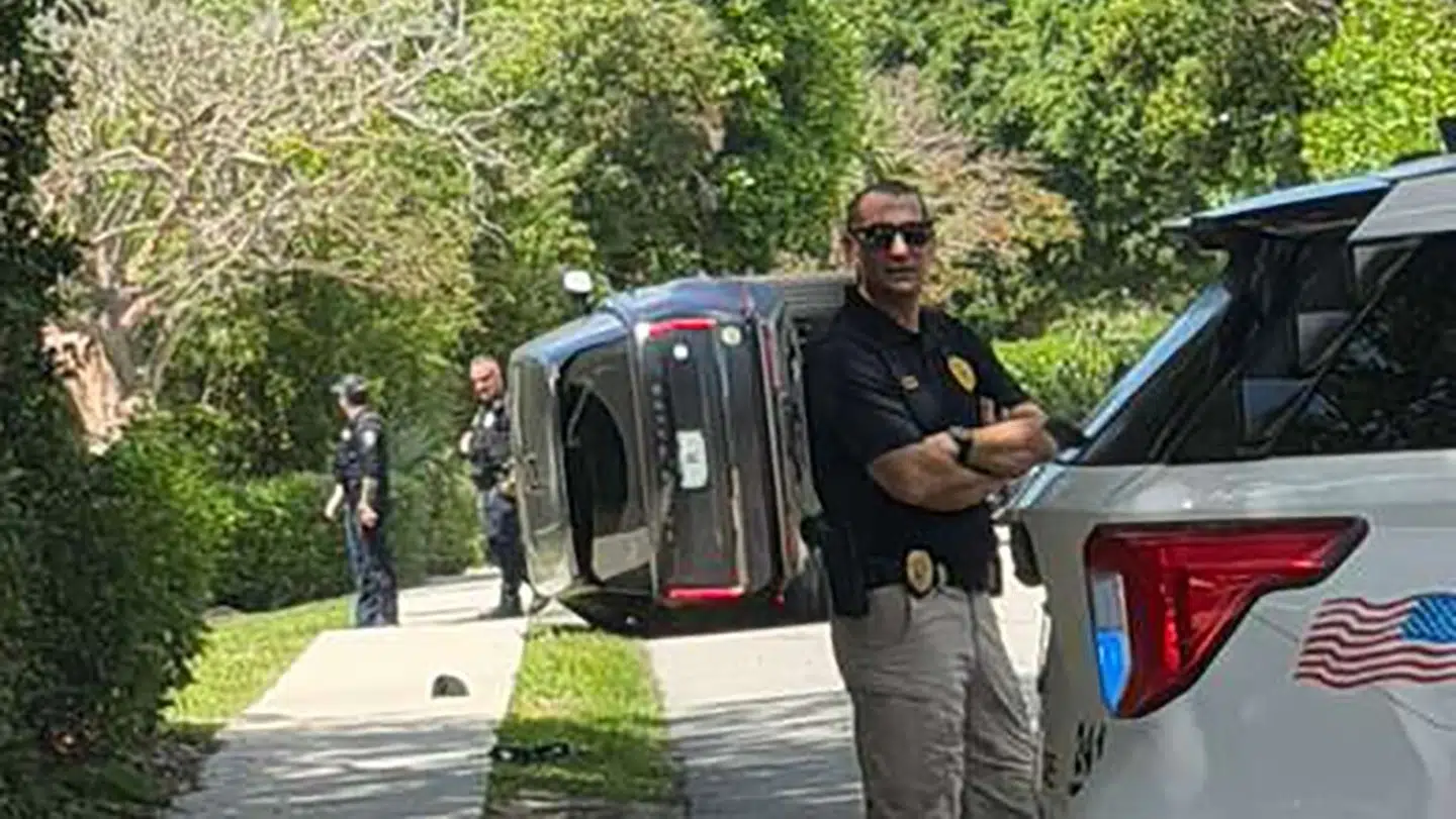 Her ses golflegendens væltede bil. Foto: Shabba / BACKGRID USA