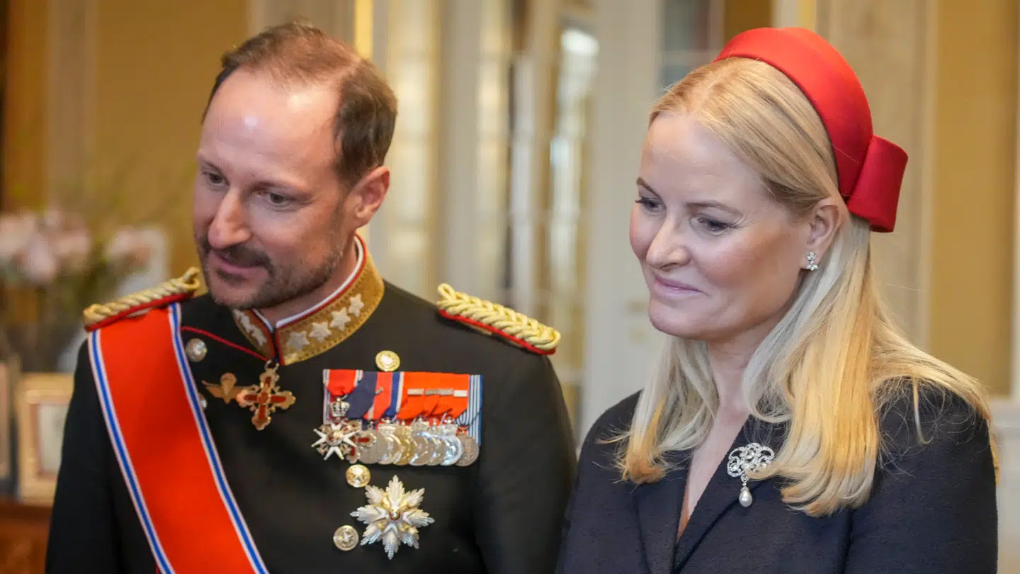 Mette-Marit har været sygemeldt siden januar, men tidligere på ugen dukkede hun op i audiens med det belgiske kongepar. Efterfølgende måtte hun melde fra til gallamiddagen.