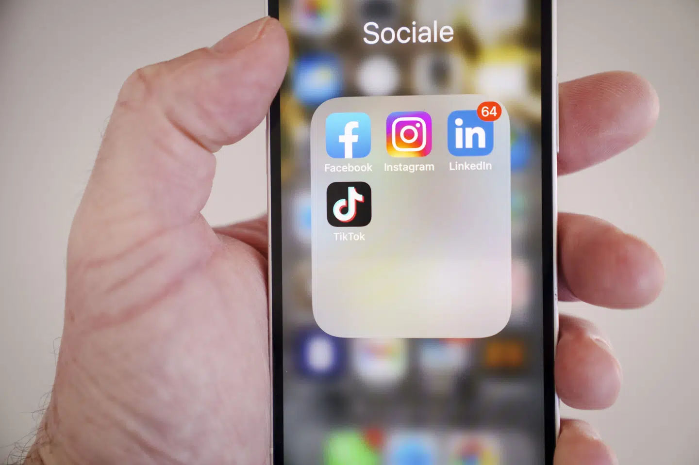 I kølvandet på Australiens forbud mod en række sociale medier for børn under 16 år træder et lignende forbud i kraft i Indonesien lørdag. Hensigten med forbuddet er at beskytte børnene blandt andet mod mobning og pornografisk indhold. (Arkivfoto.)