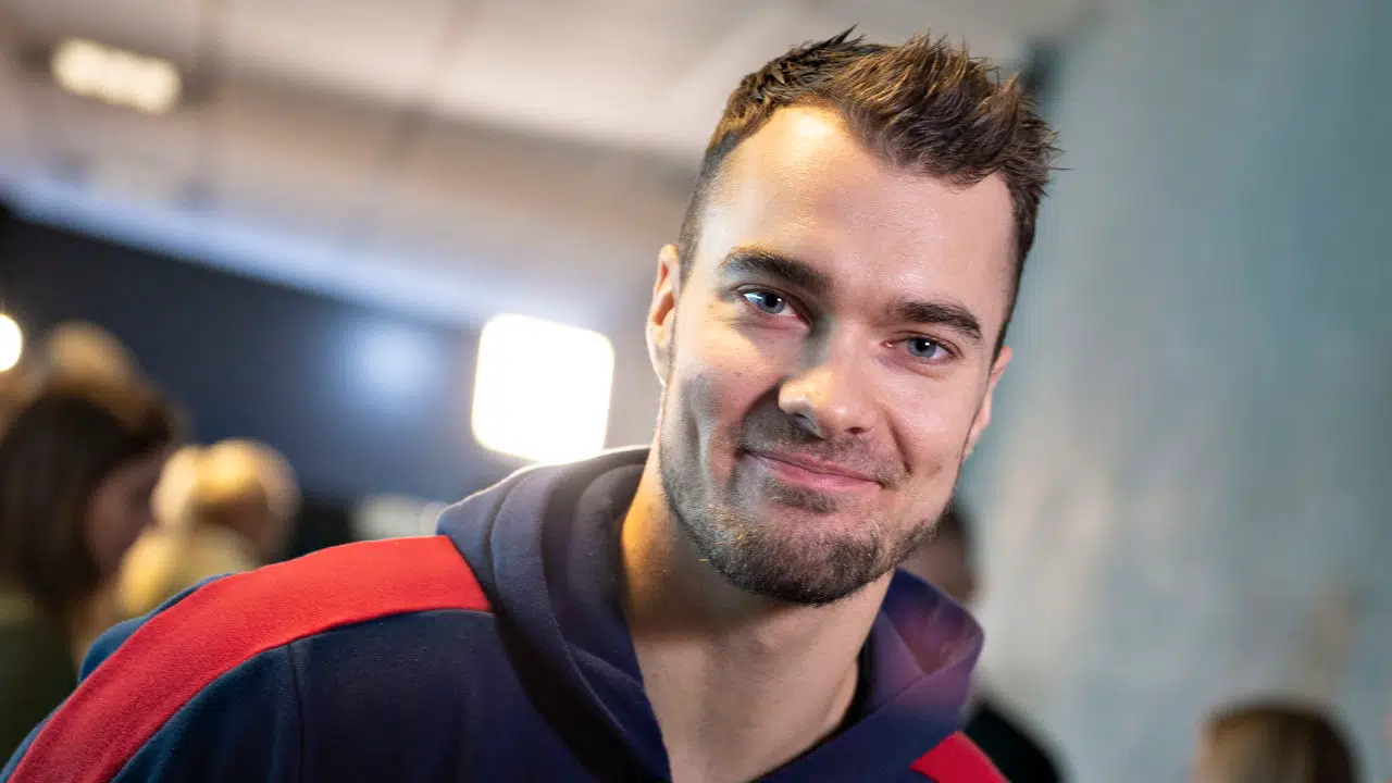 Dansk landsholdsstjerne vender hjem