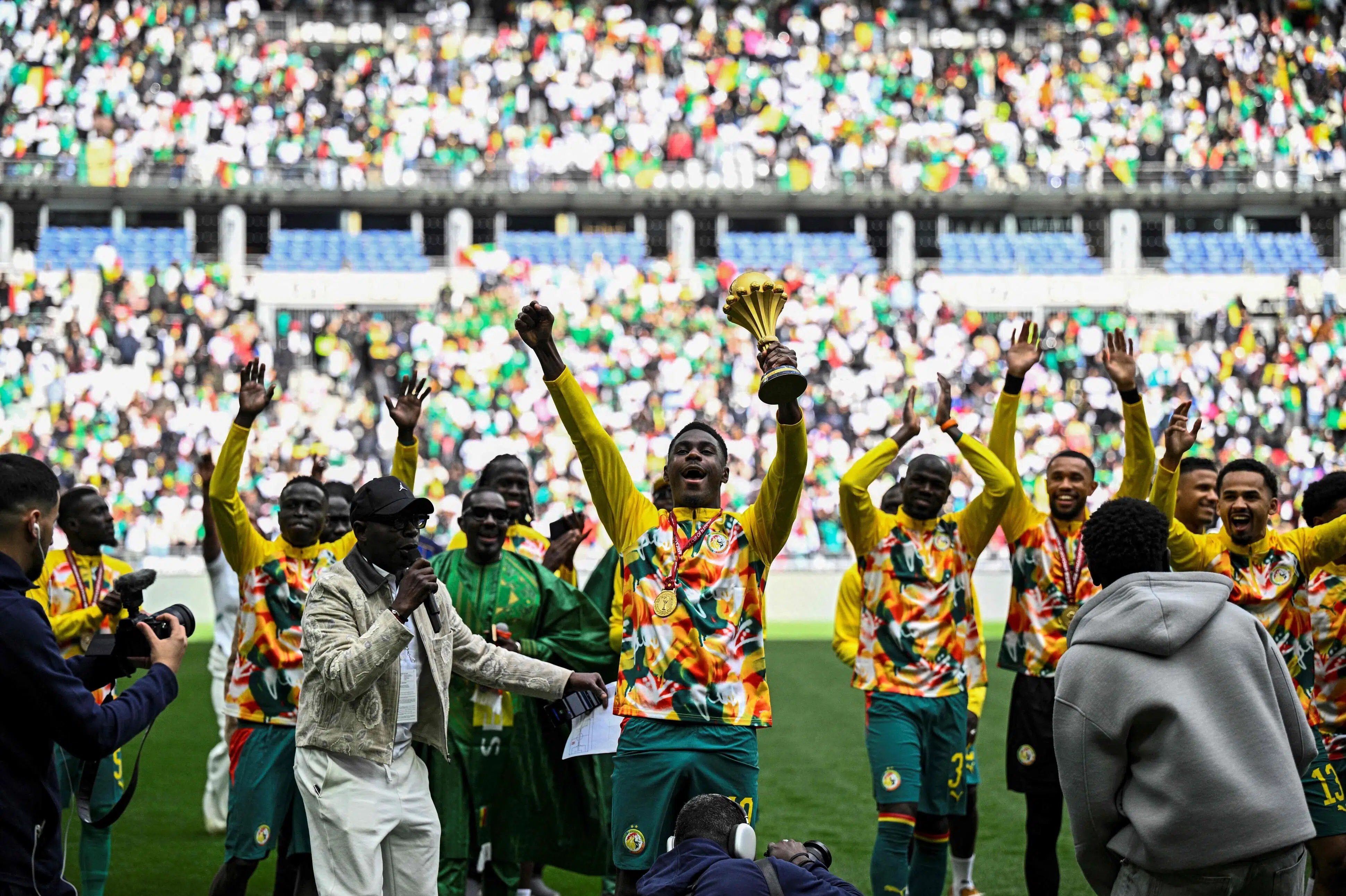 Senegal fremviser frakendt AFCON-trofæ før venskabskamp